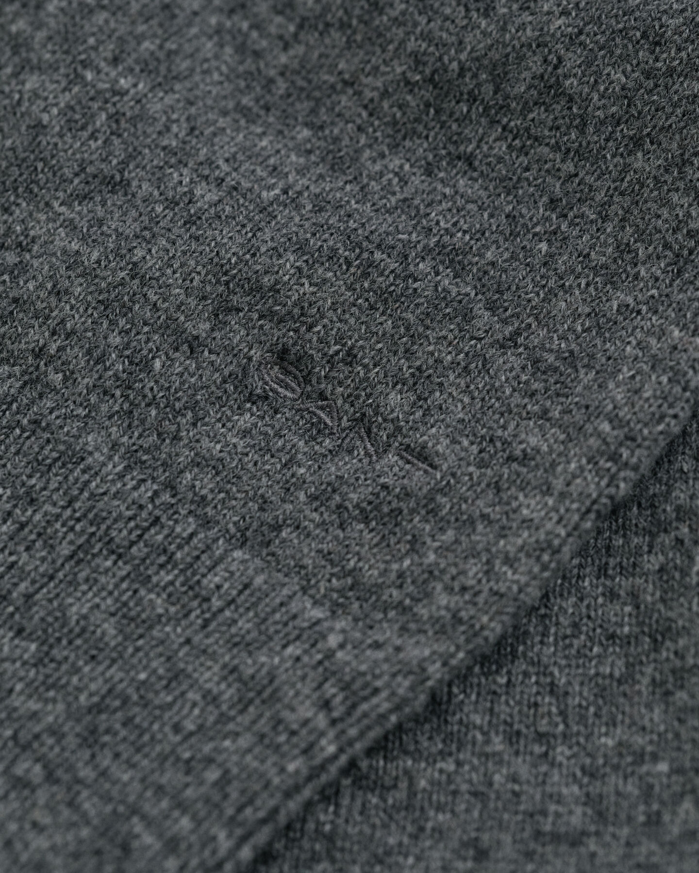 Casaco de malha em lã extrafina