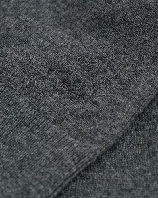 Casaco de malha em lã extrafina