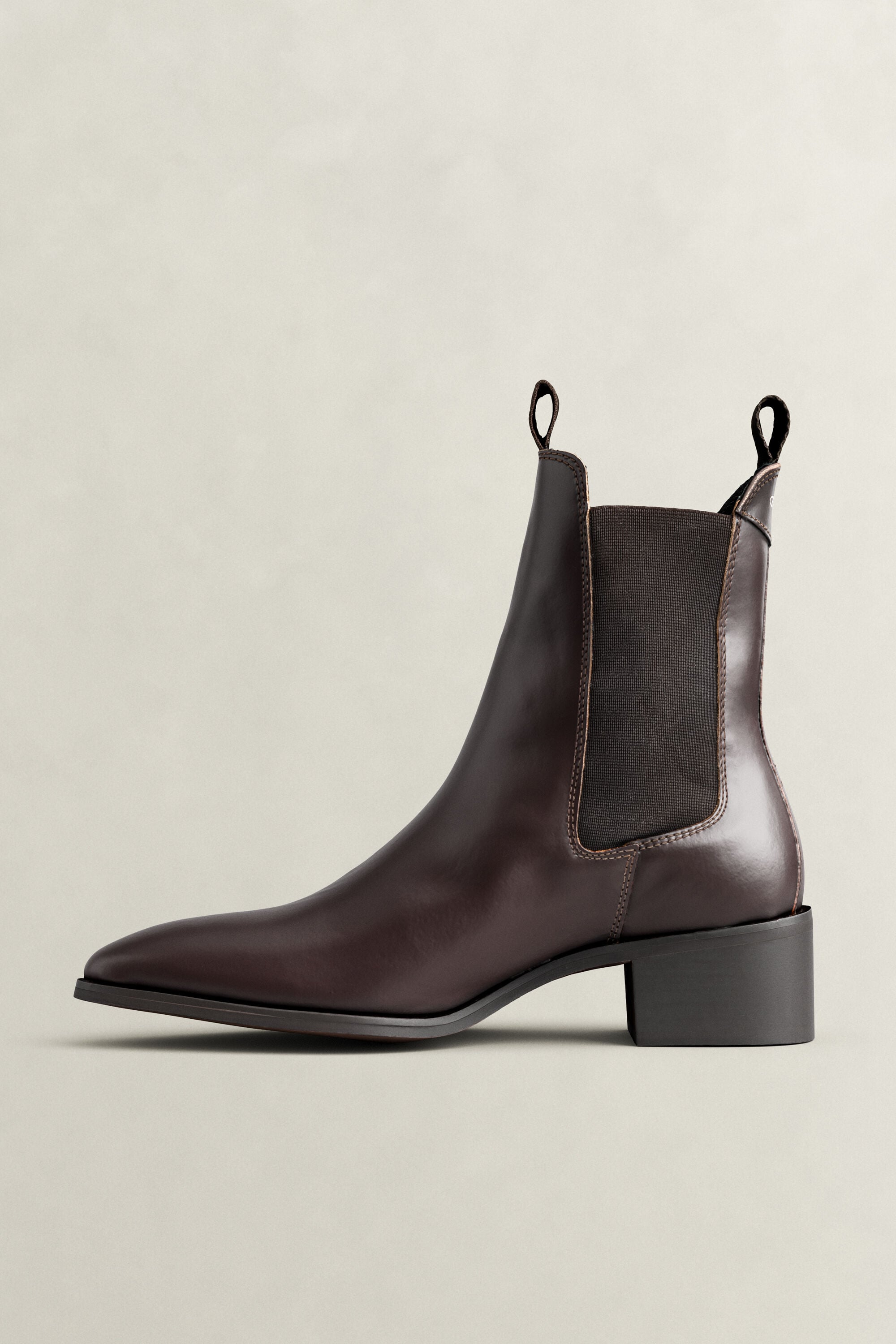 Botas Chelsea em pele St Broomly