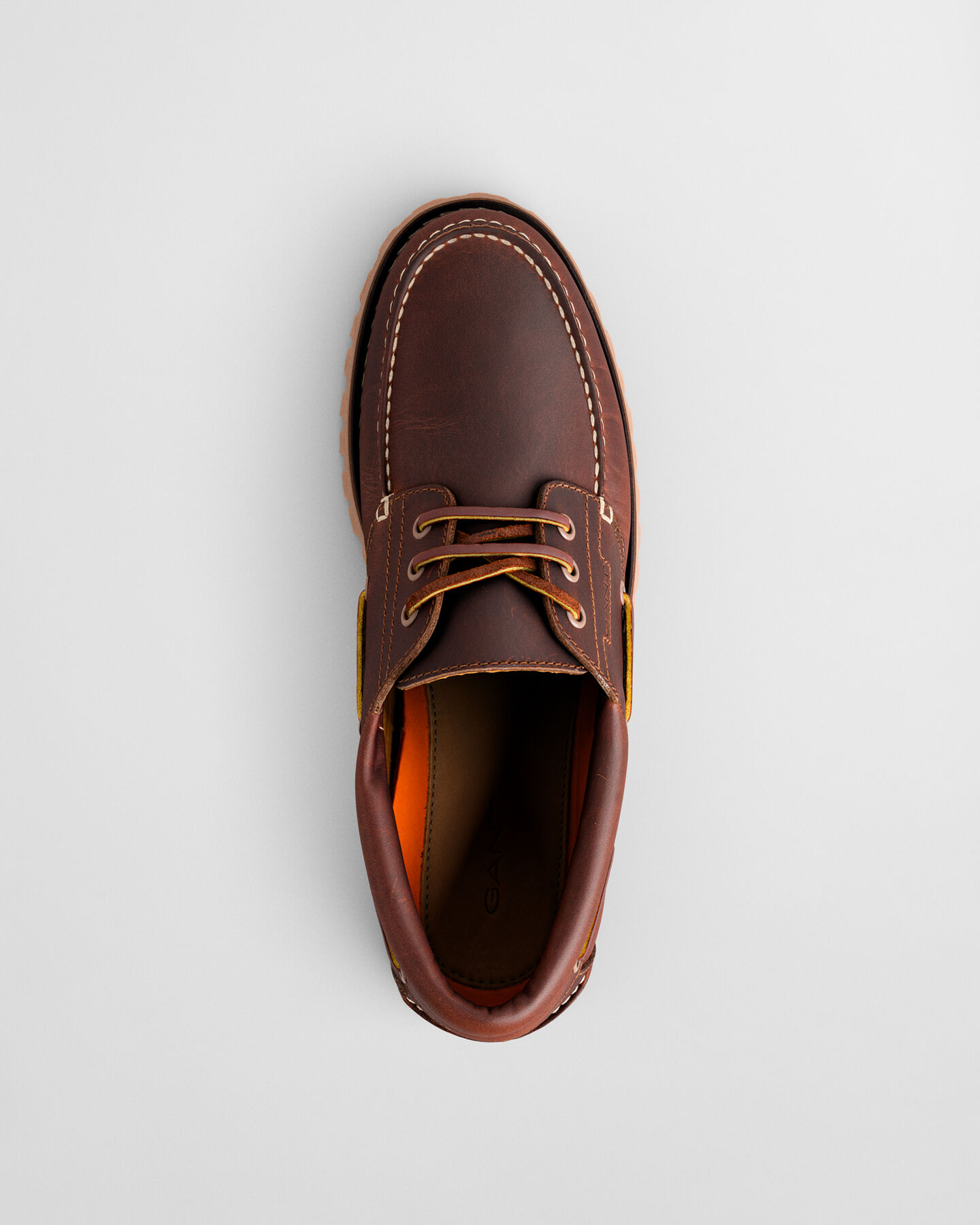 Sapatos baixos com atacadores Tratton