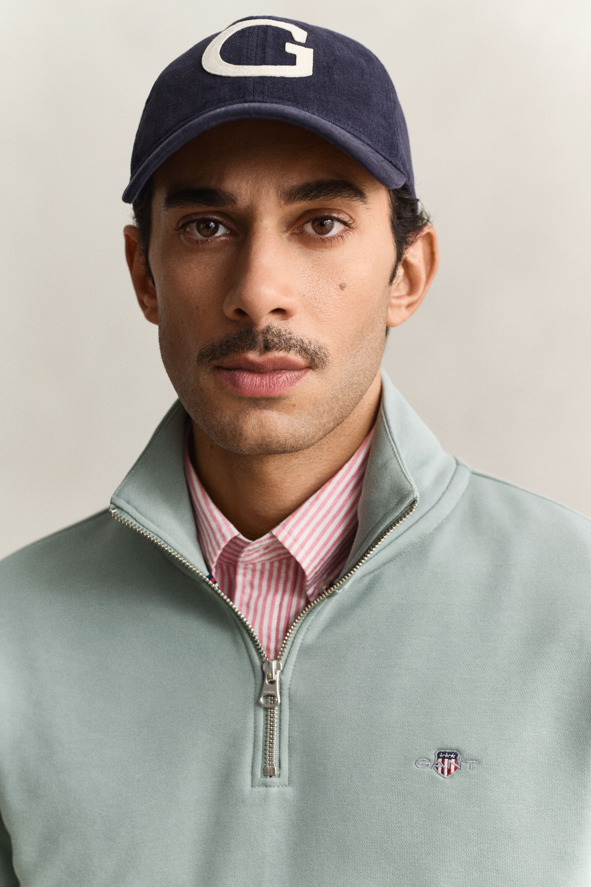 Sweatshirt com meio fecho Shield