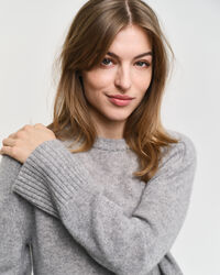 Camisola de malha com decote redondo em caxemira