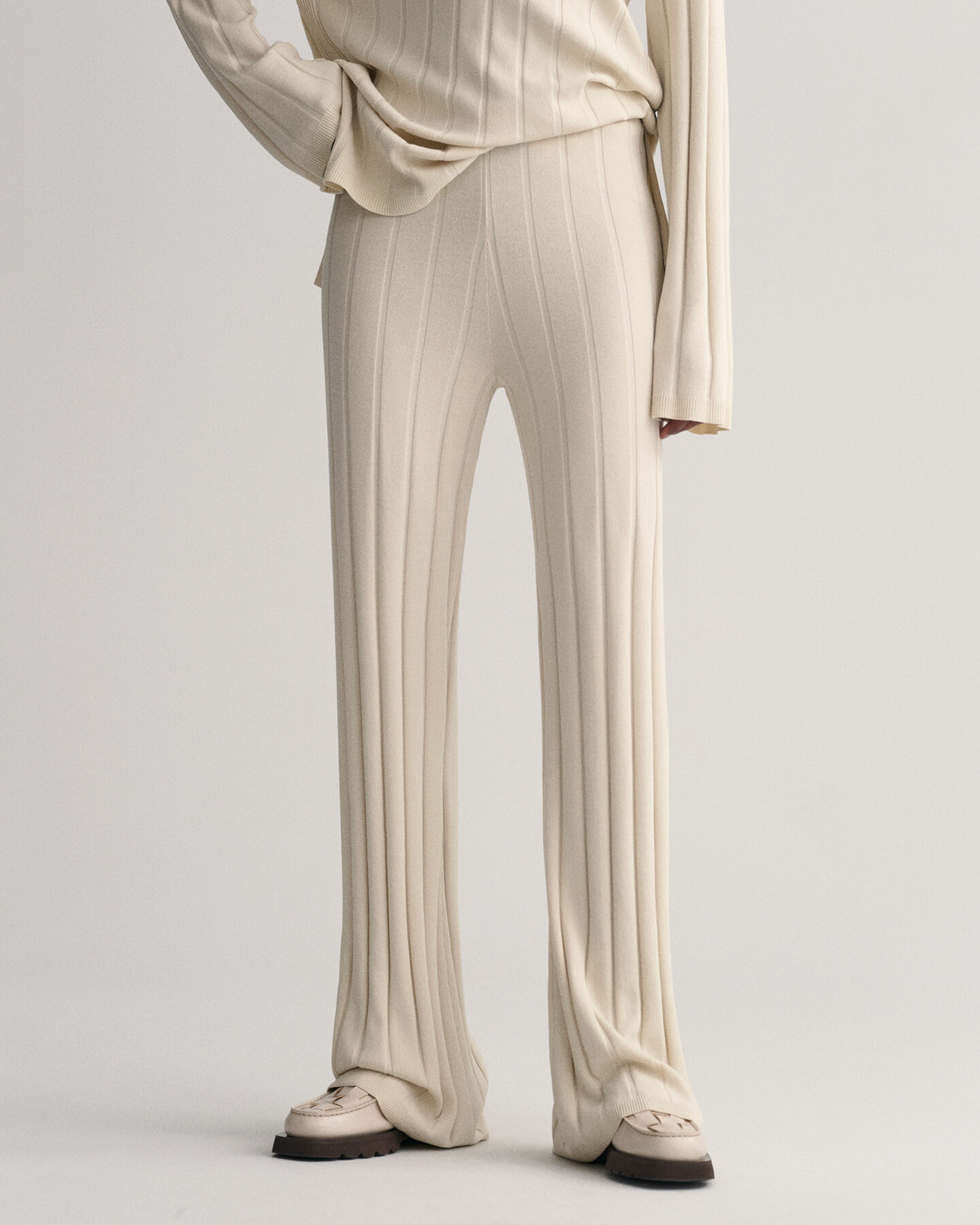 Calças em malha canelada