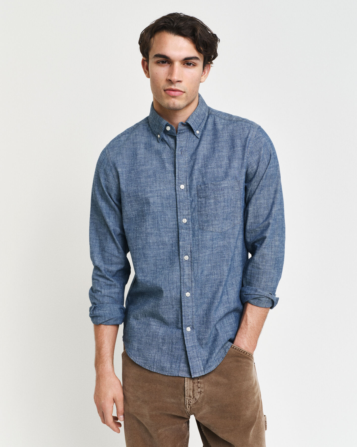 Camisa em chambray índigo regular fit
