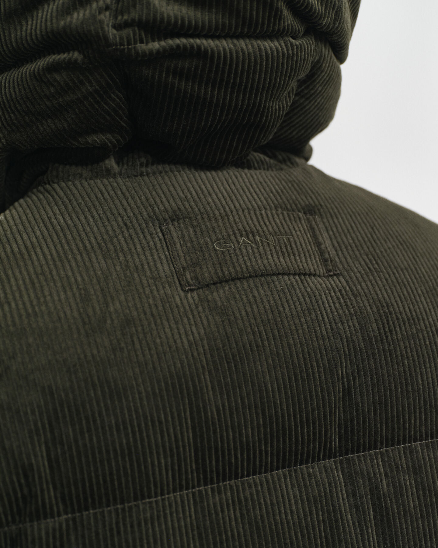 Blusão acolchoado de penas e bombazina