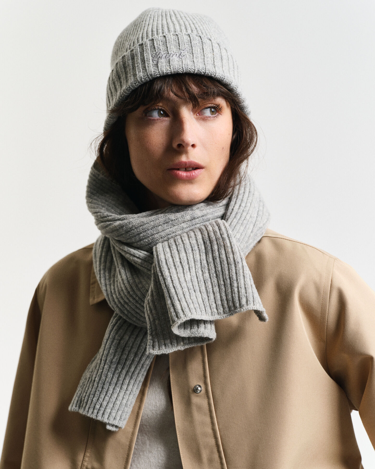 Conjunto de oferta com gorro e cachecol Script Graphic