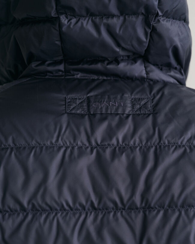 Blusão de penas com capuz leve