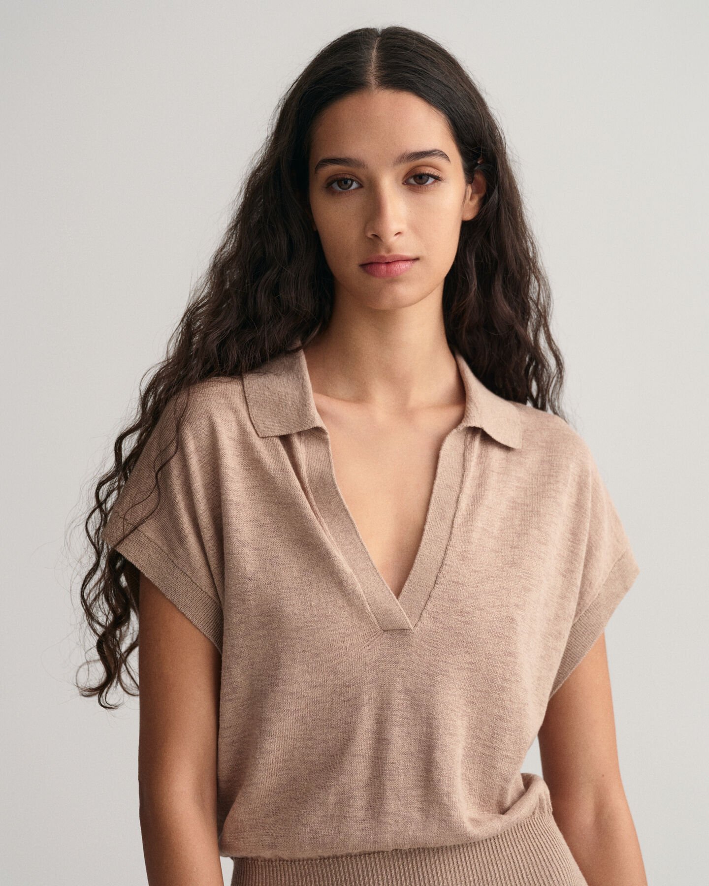 Vestido em mistura de linho com colarinho