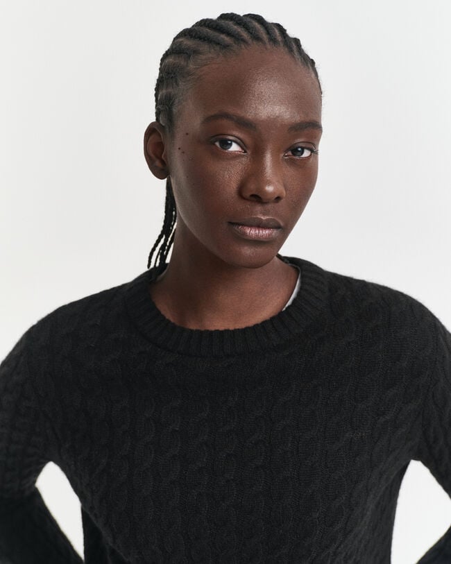 Camisola de malha entrançada com decote redondo em caxemira