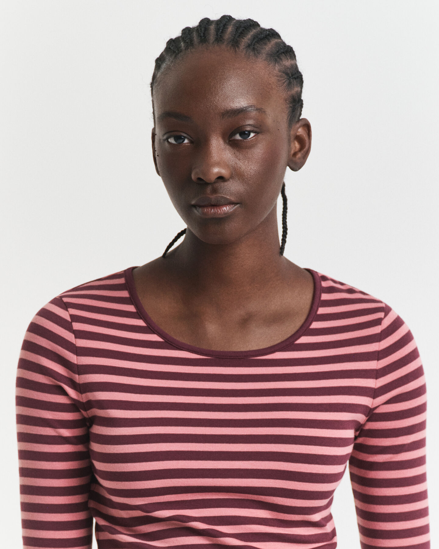 Camisola de mangas compridas em malha canelada às riscas