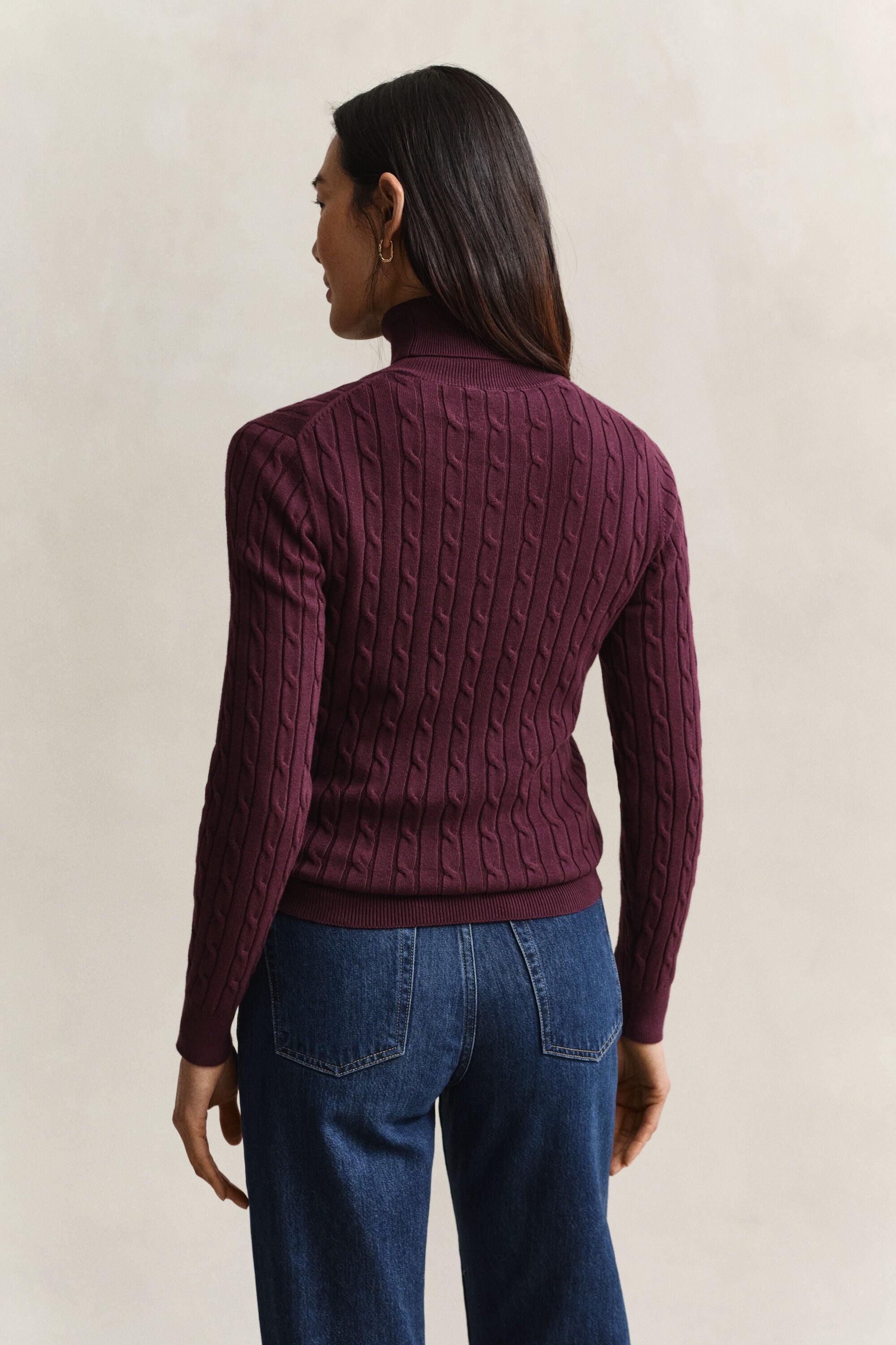 Camisola de gola alta em malha entrançada de algodão com elastano