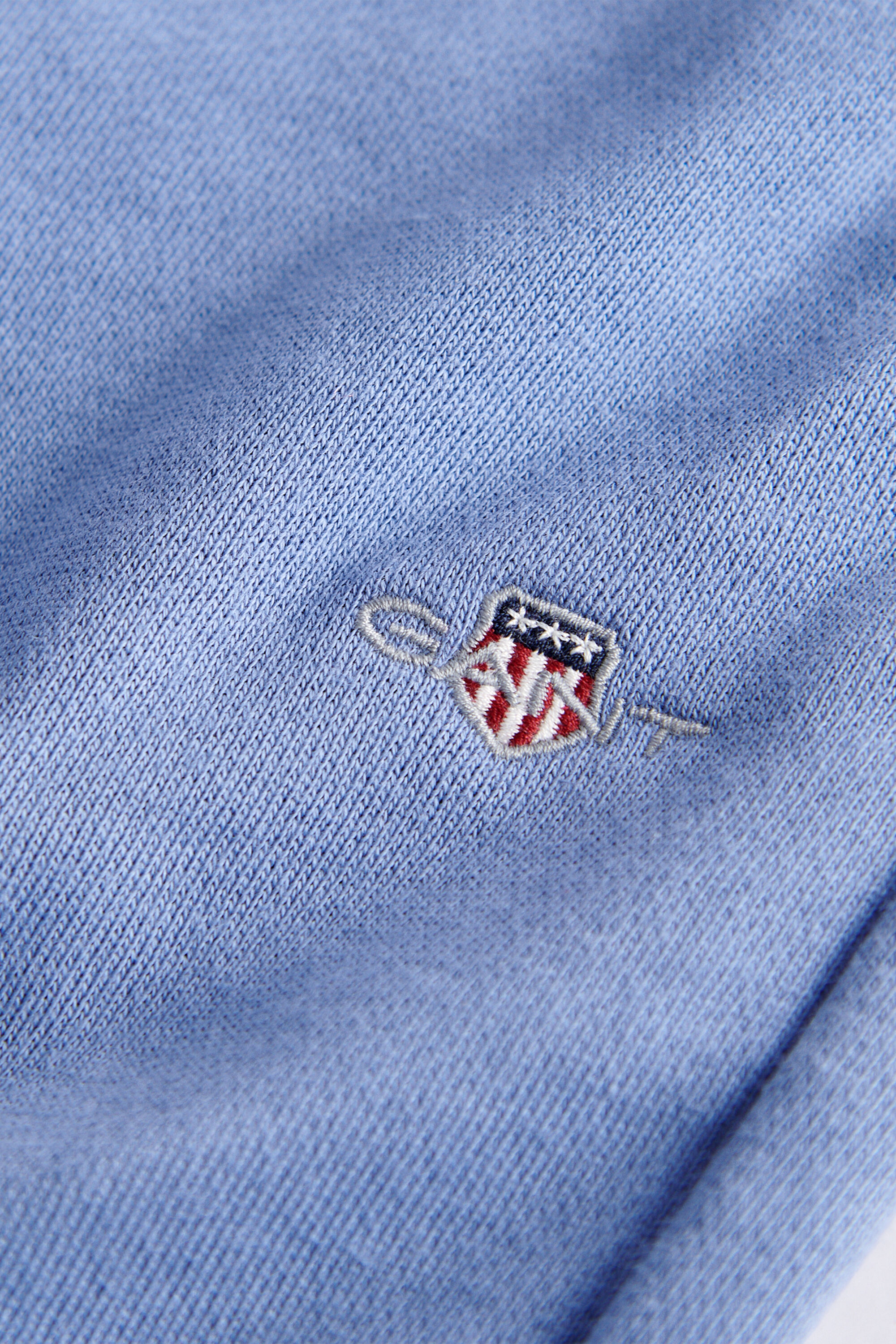 Conjunto com calças desportivas, t-shirt e sweatshirt com capuz e fecho Shield Boys