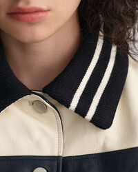 Casaco em pele com bloco de cor