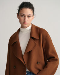 Casaco de marinheiro cosido &agrave; m&atilde;o