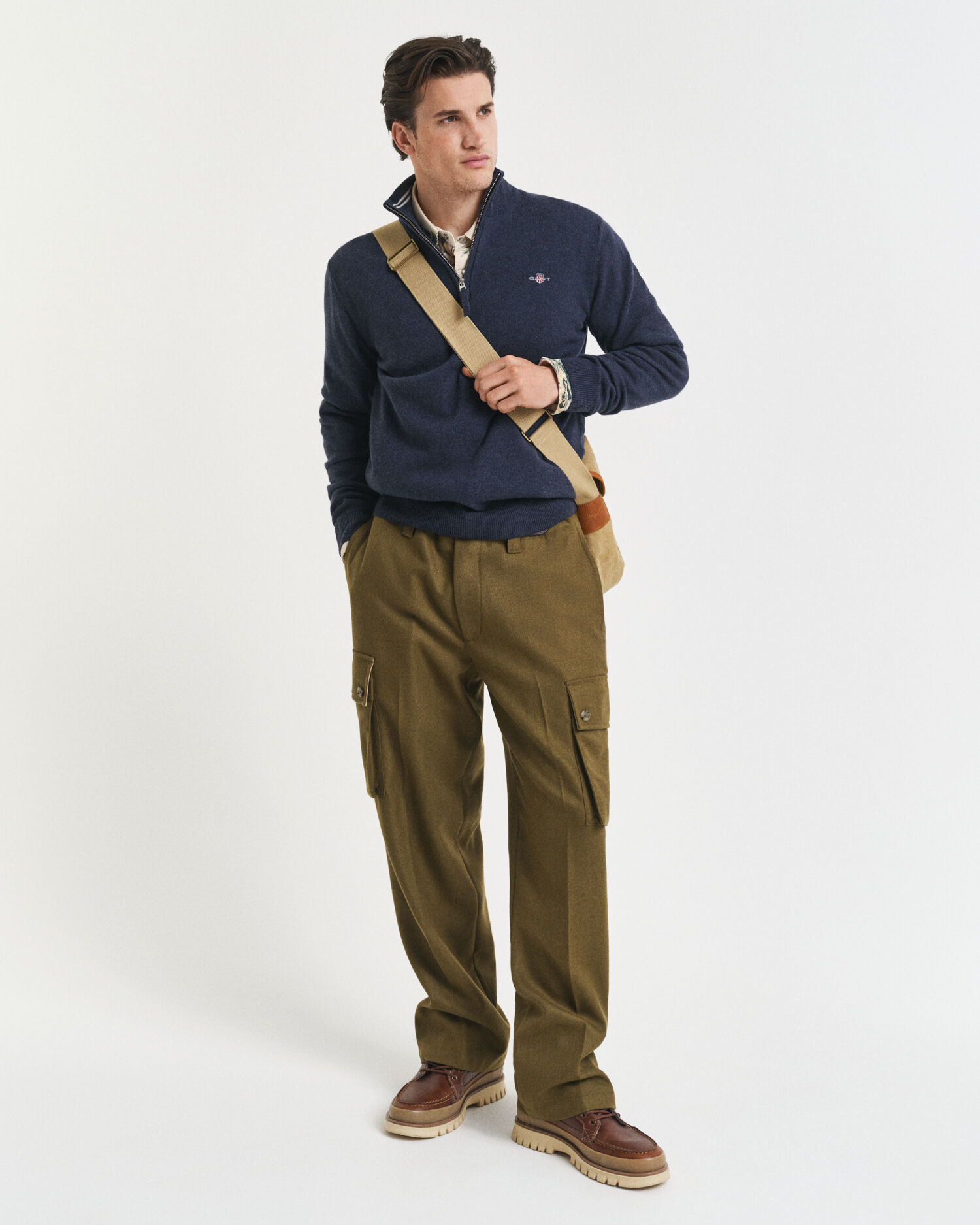 Camisola de malha com meio fecho em lã extrafina