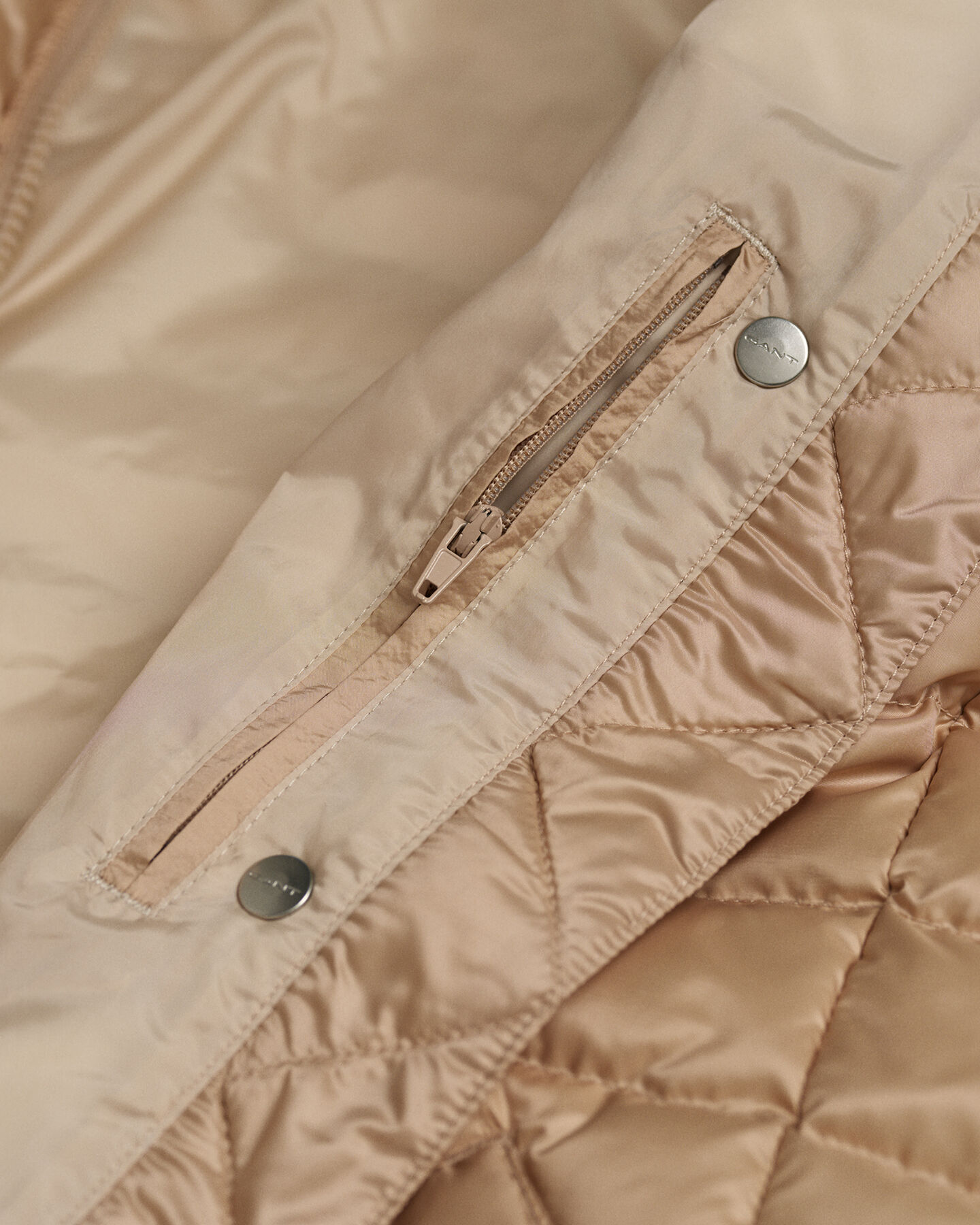 Blusão de penas leve