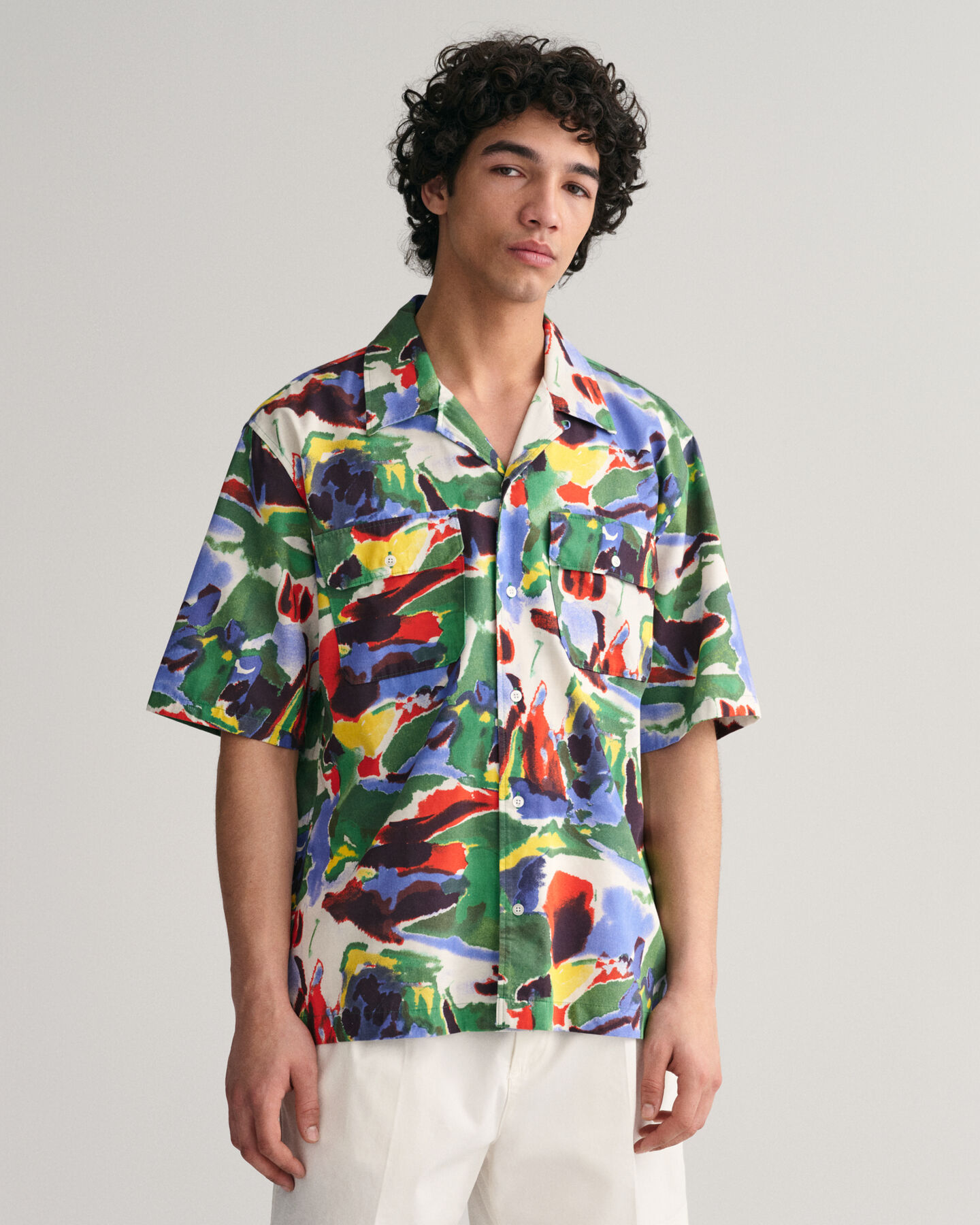 Camisa de manga curta estampada em algod&atilde;o e liocel relaxed fit