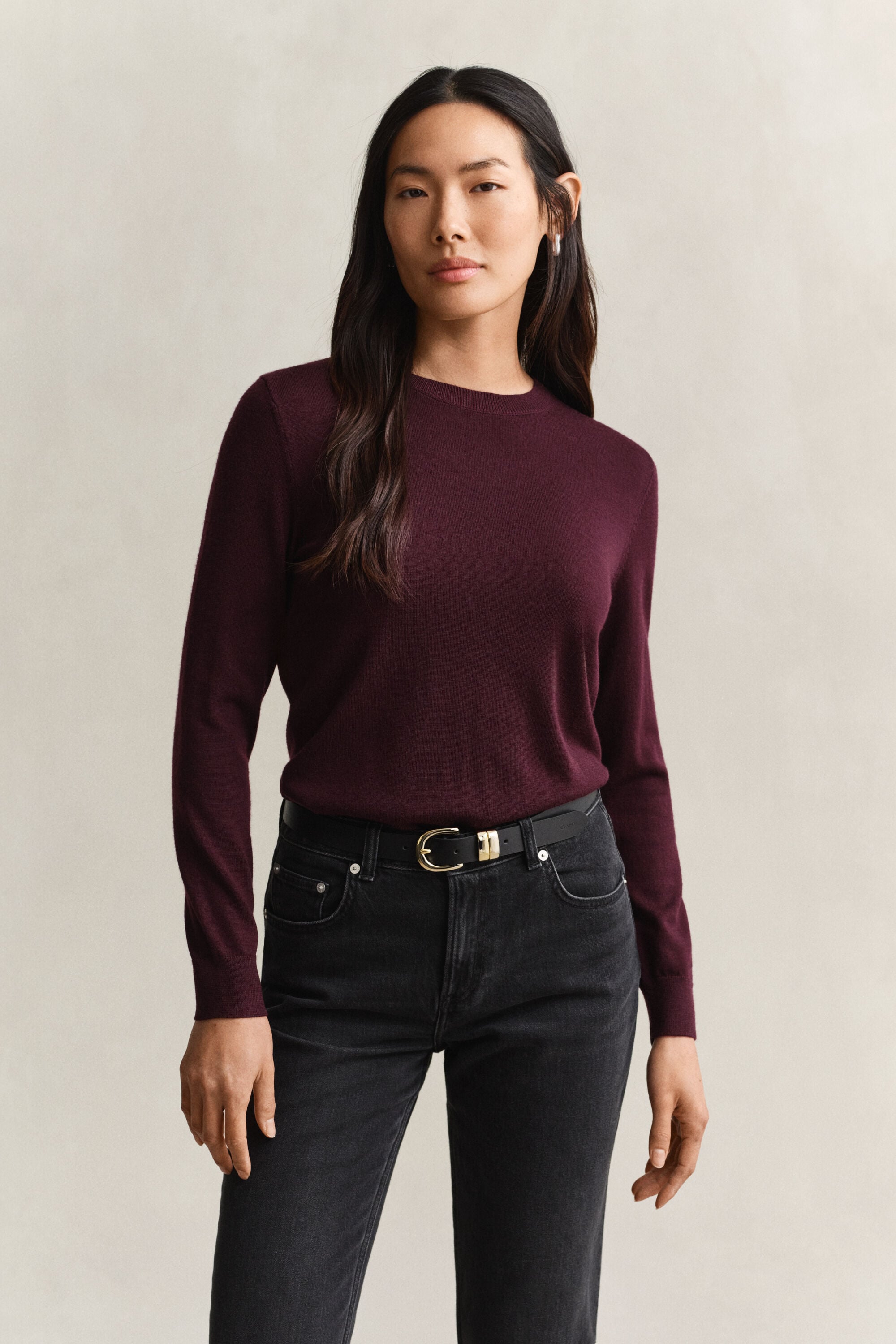 Camisola de malha com decote redondo em lã de merino extrafina