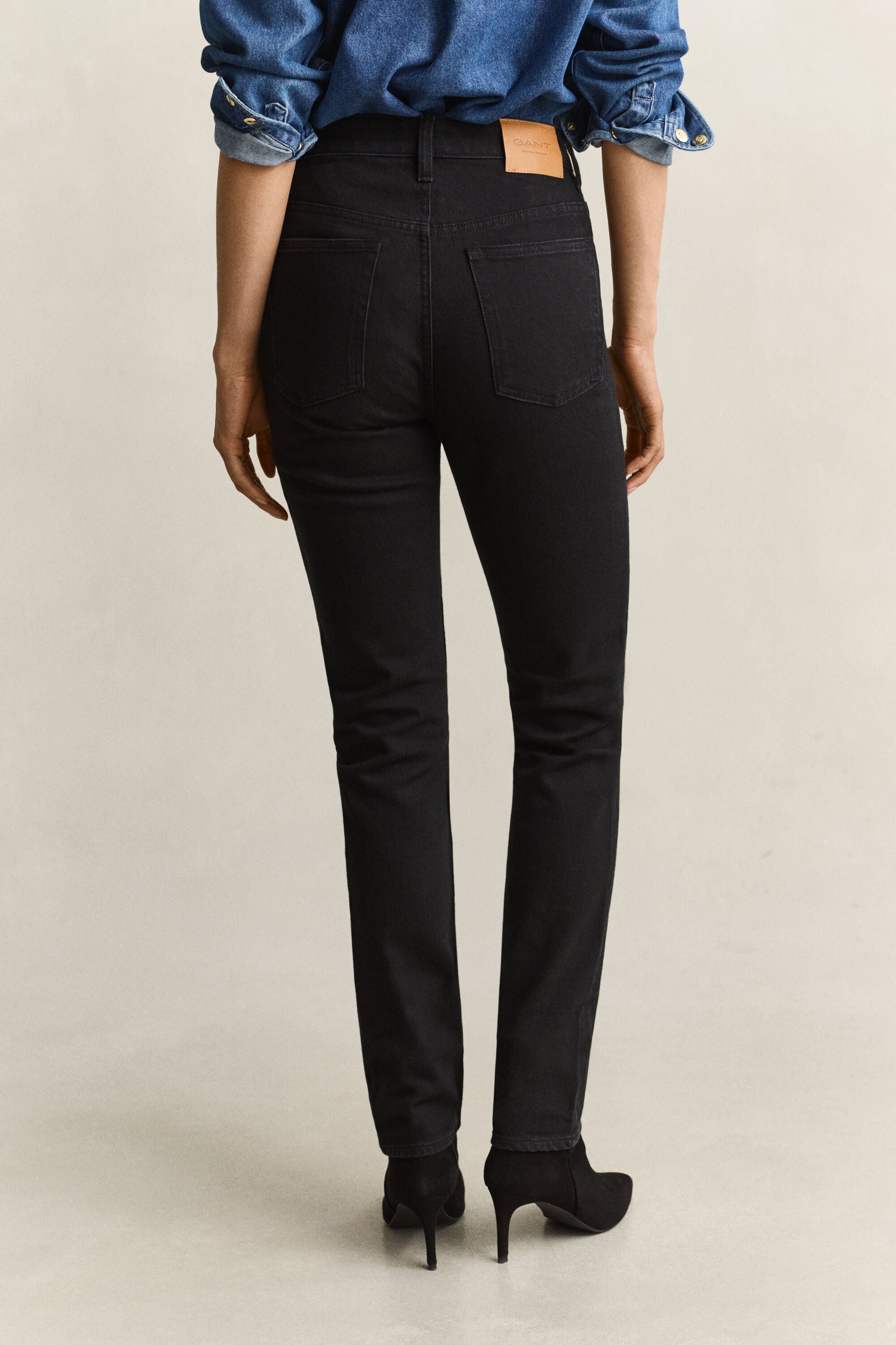 Calças de ganga com cintura subida slim fit
