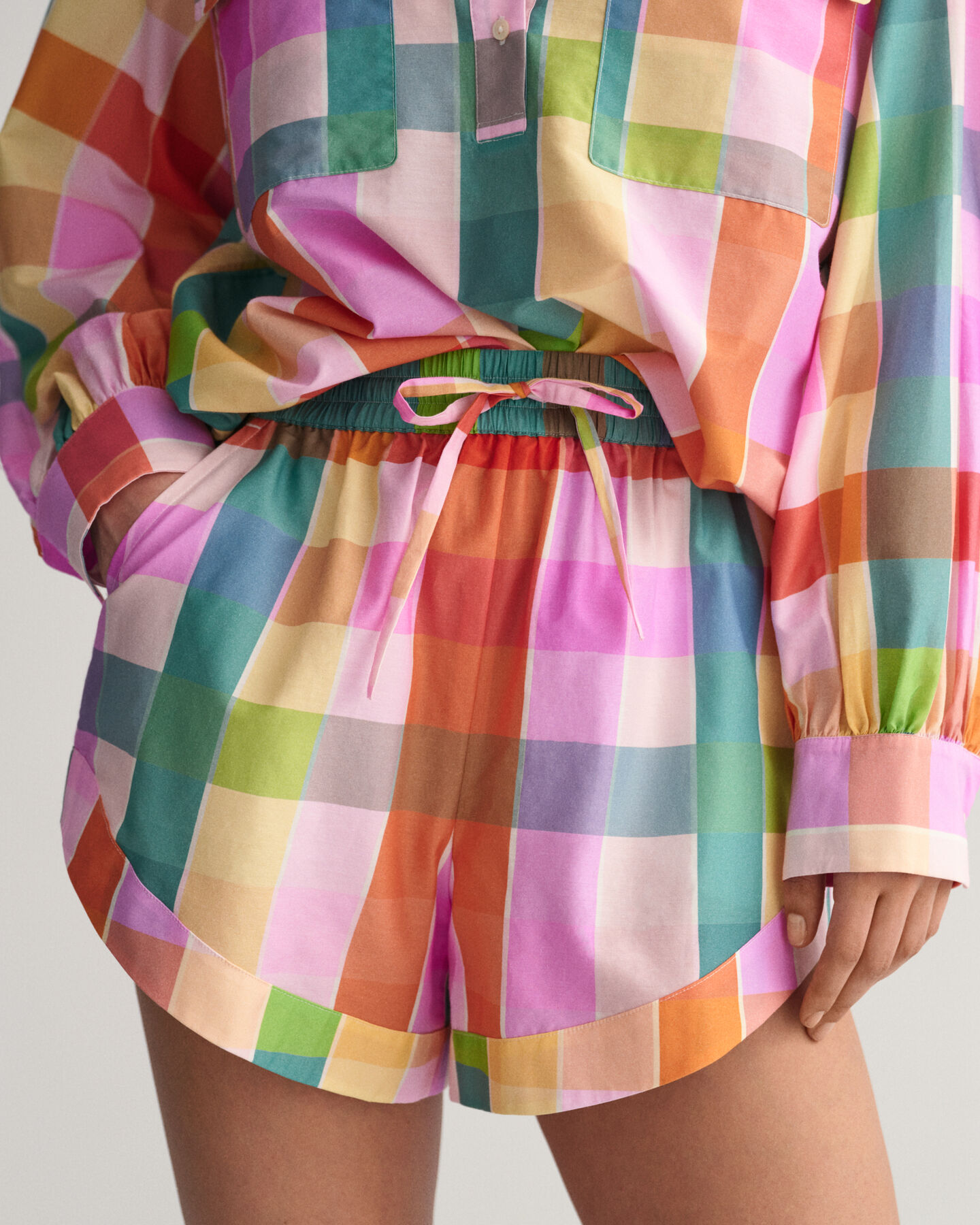 Calções em seda e algodão com padrão de xadrez