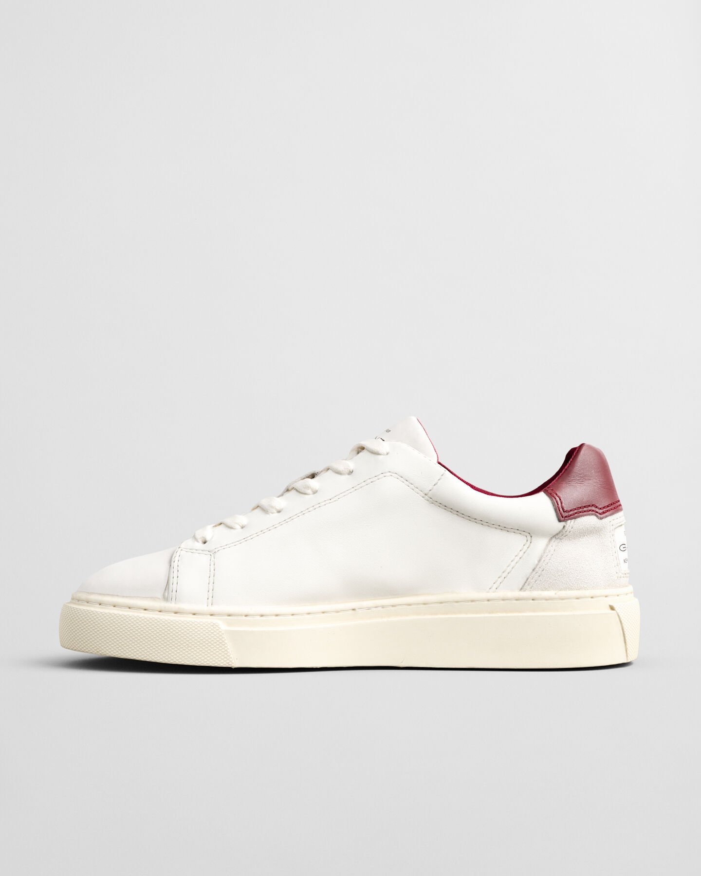 T&eacute;nis em pele Julice