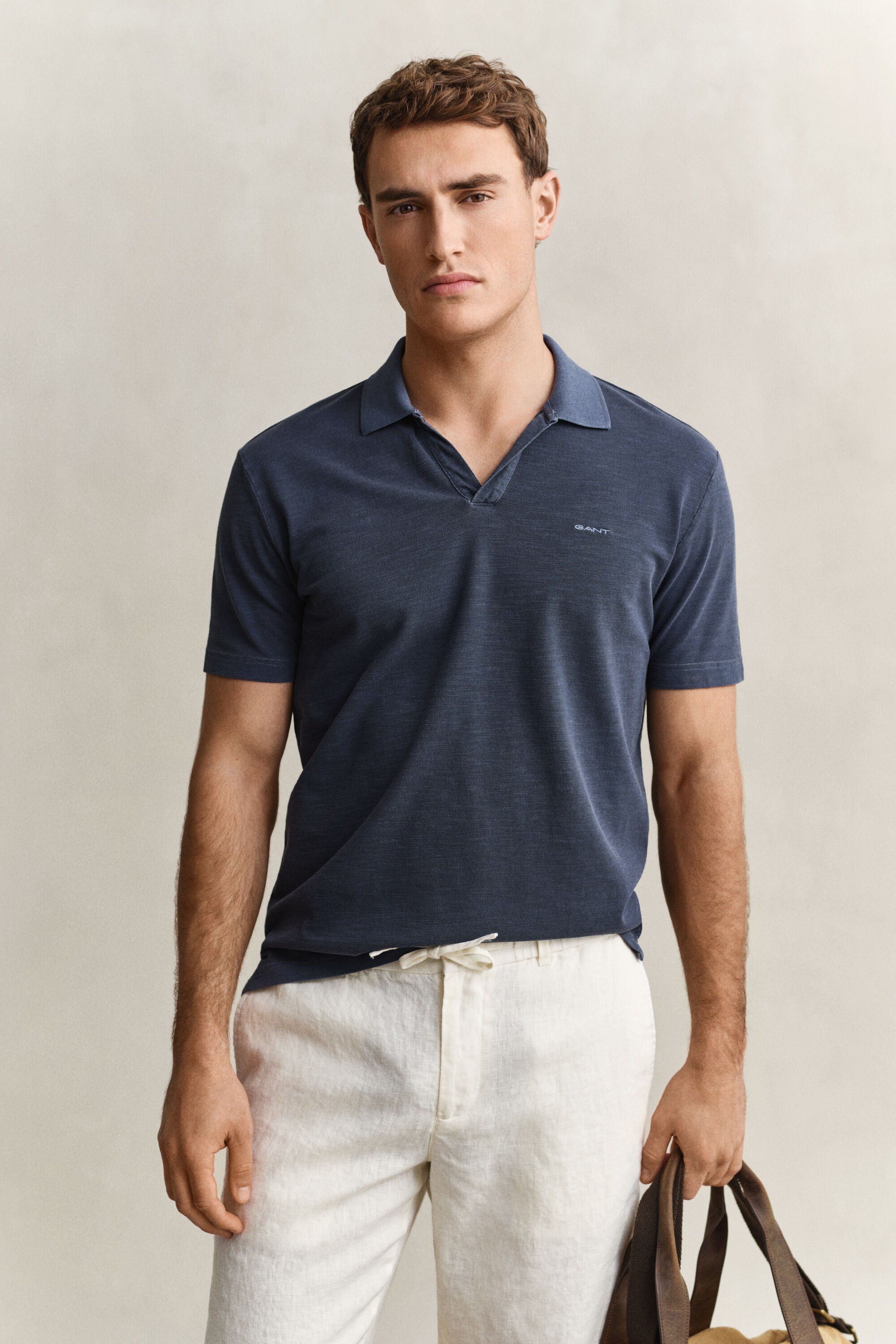 Polo com efeito desgastado