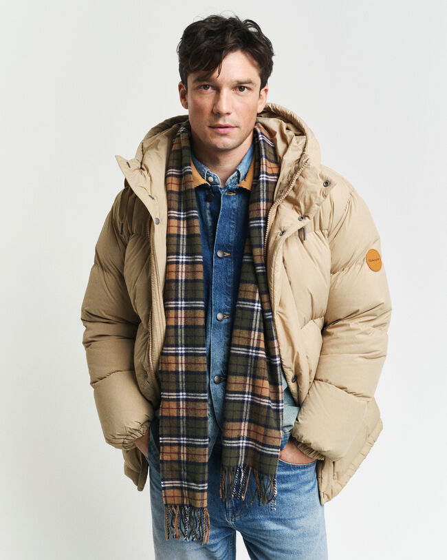 Cachecol com padrão de xadrez