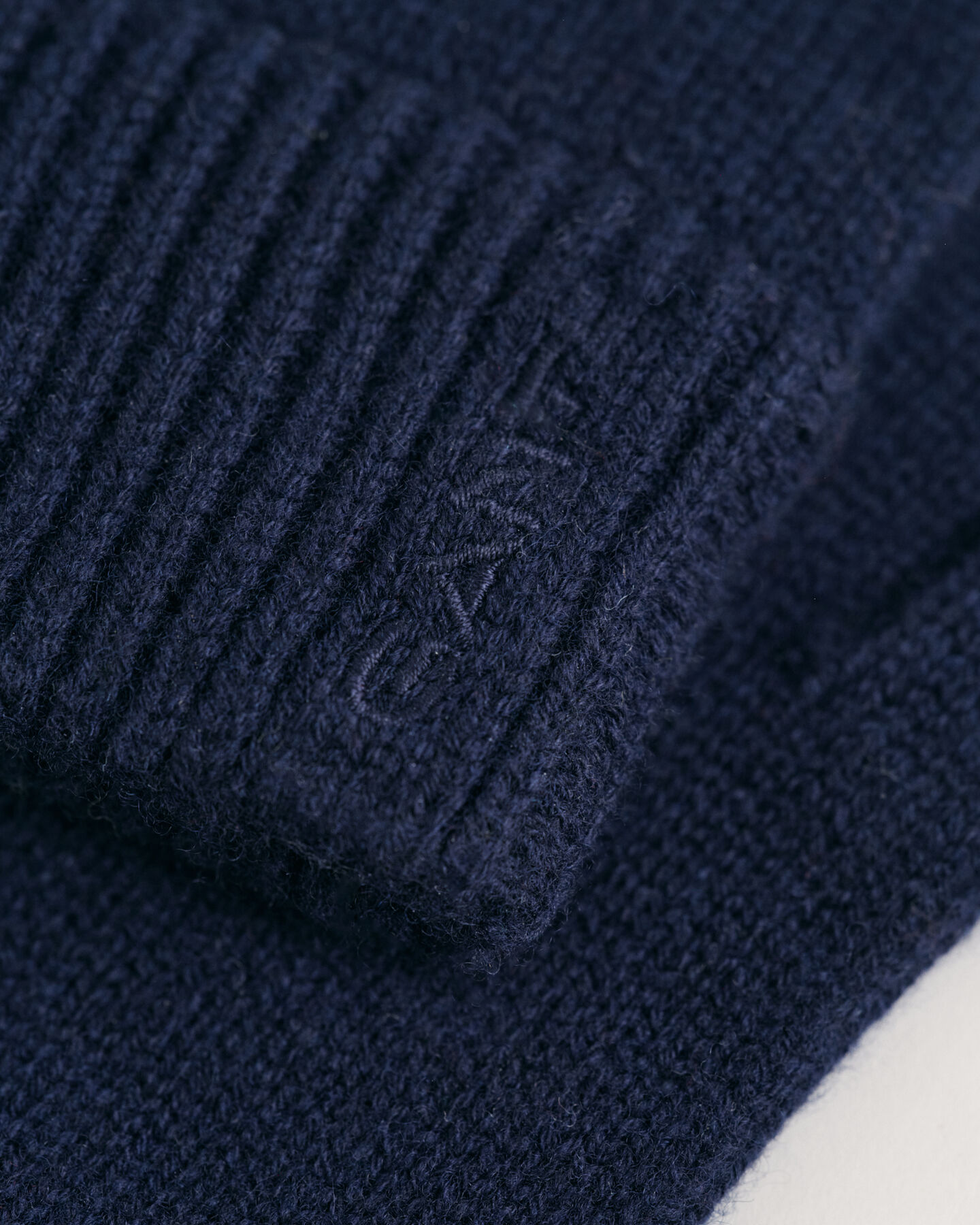 Luvas em malha de lã