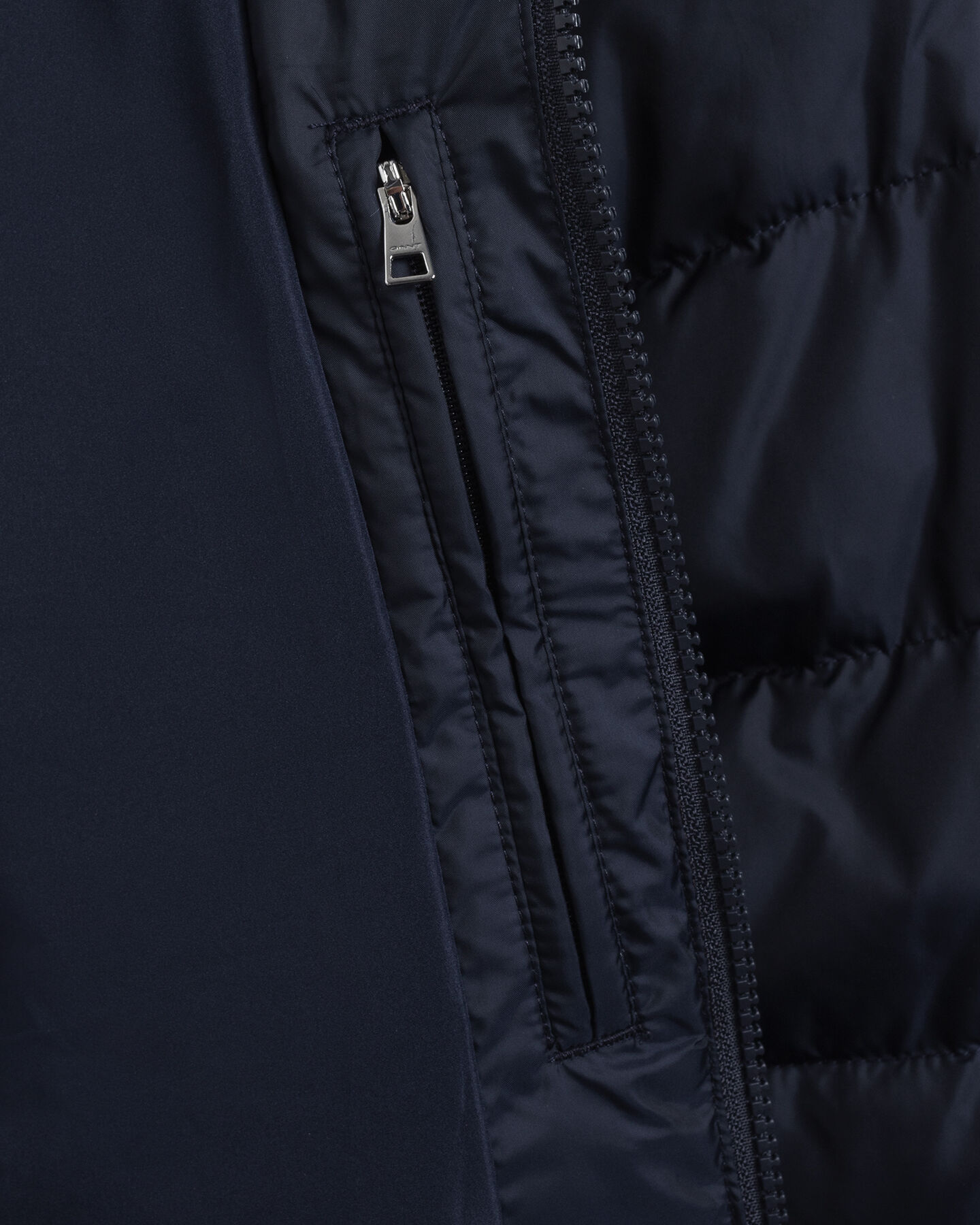 Blus&atilde;o acolchoado leve Teens