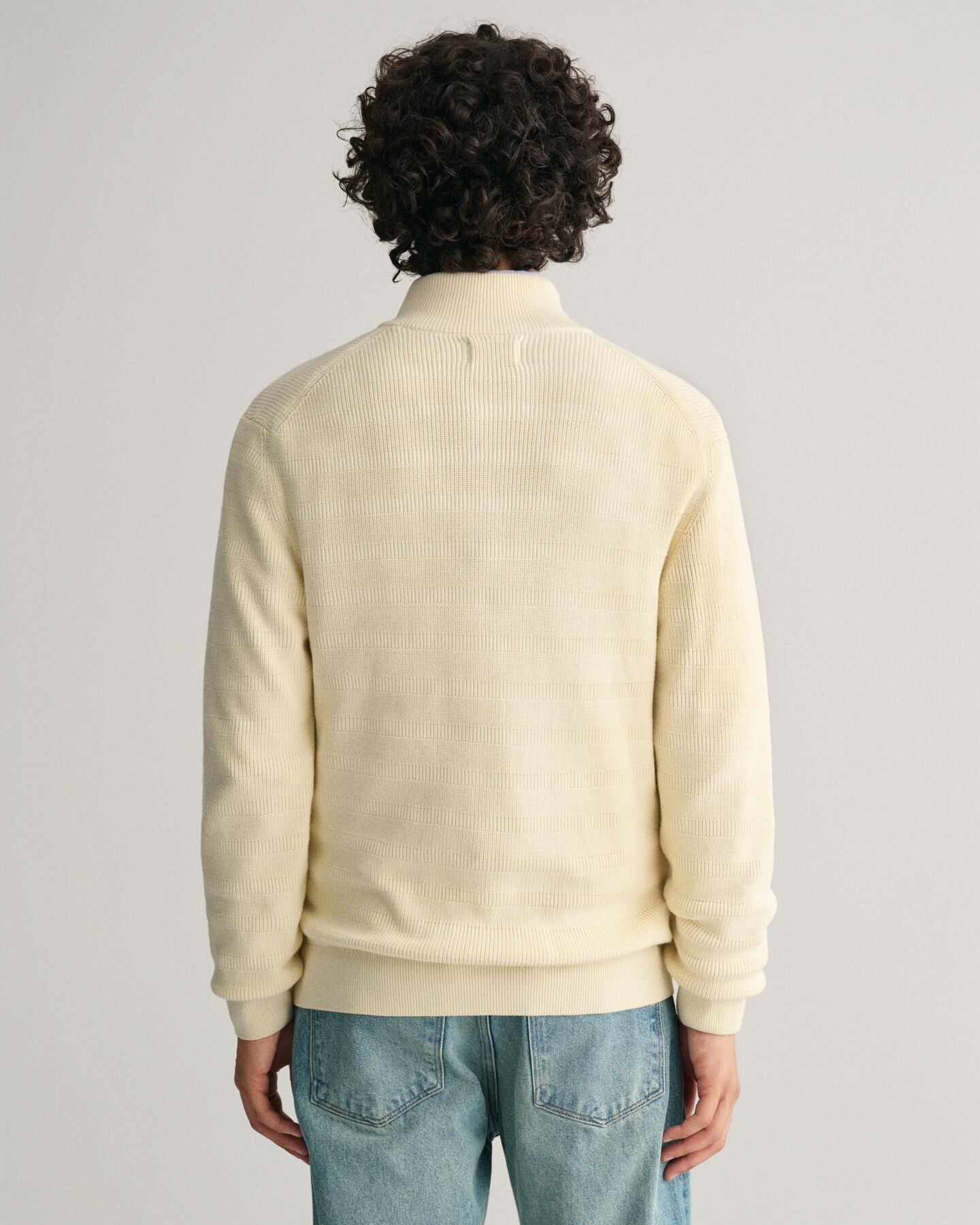 Casaco de malha com fecho de correr em algod&atilde;o texturizado &agrave;s riscas