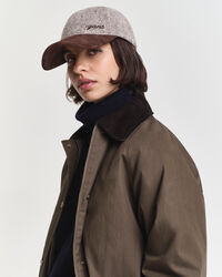 Boné em sarja texturizada