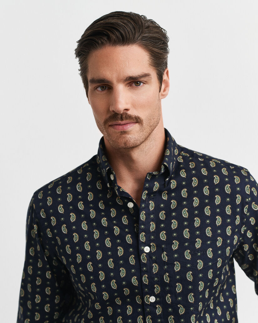 Camisa em sarja com padrão paisley estampado regular fit