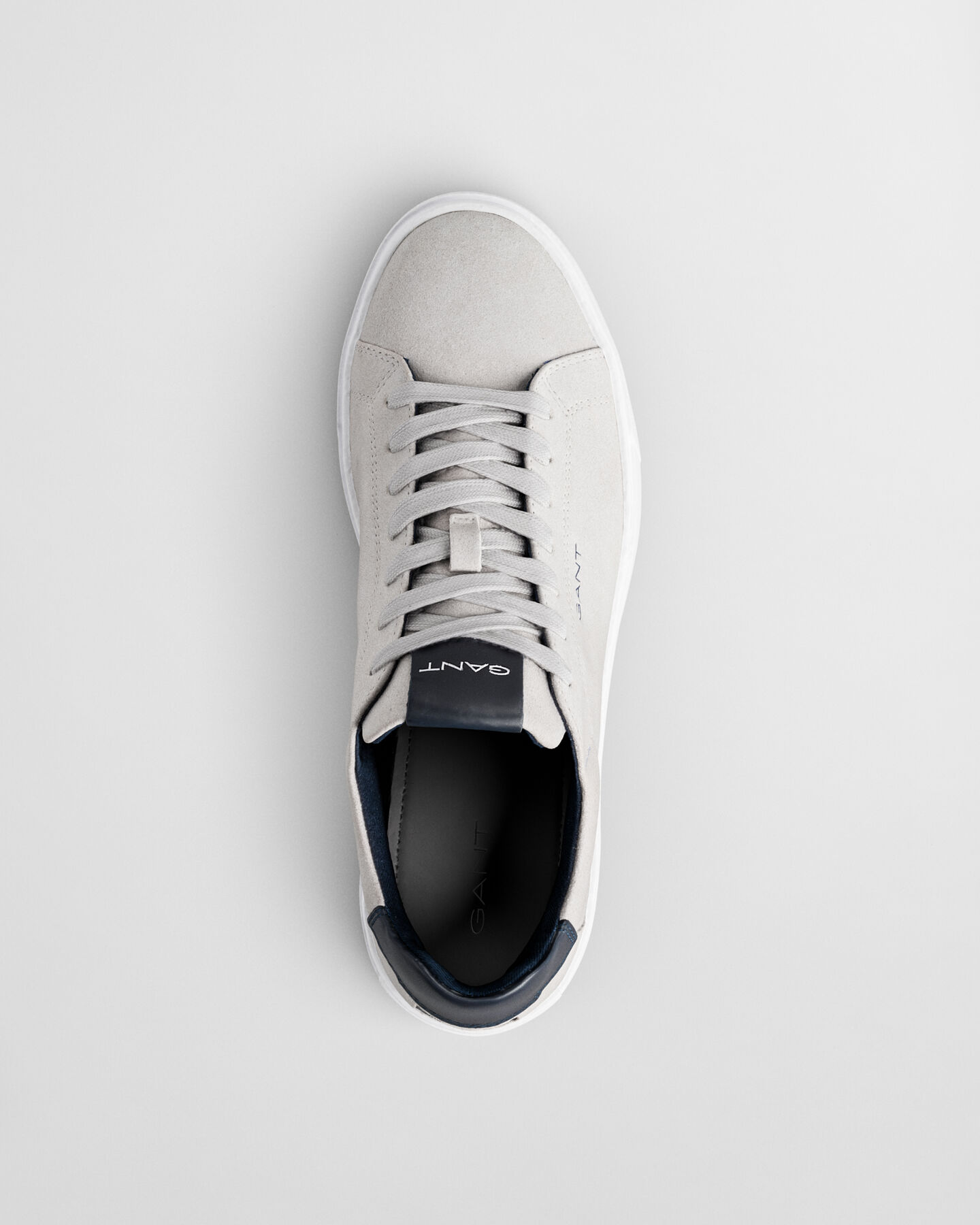 Ténis em camurça Mc Julien