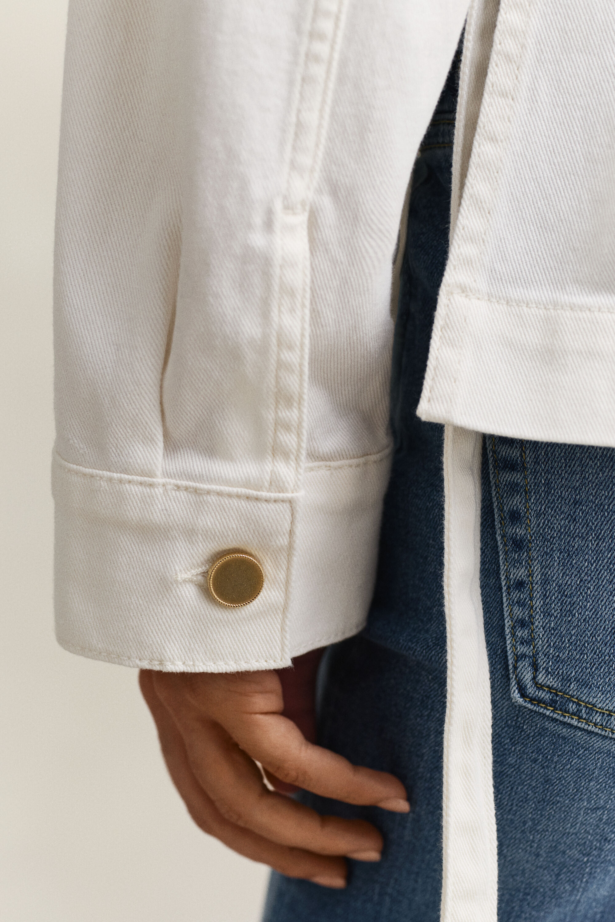 Casaco de ganga com atilhos