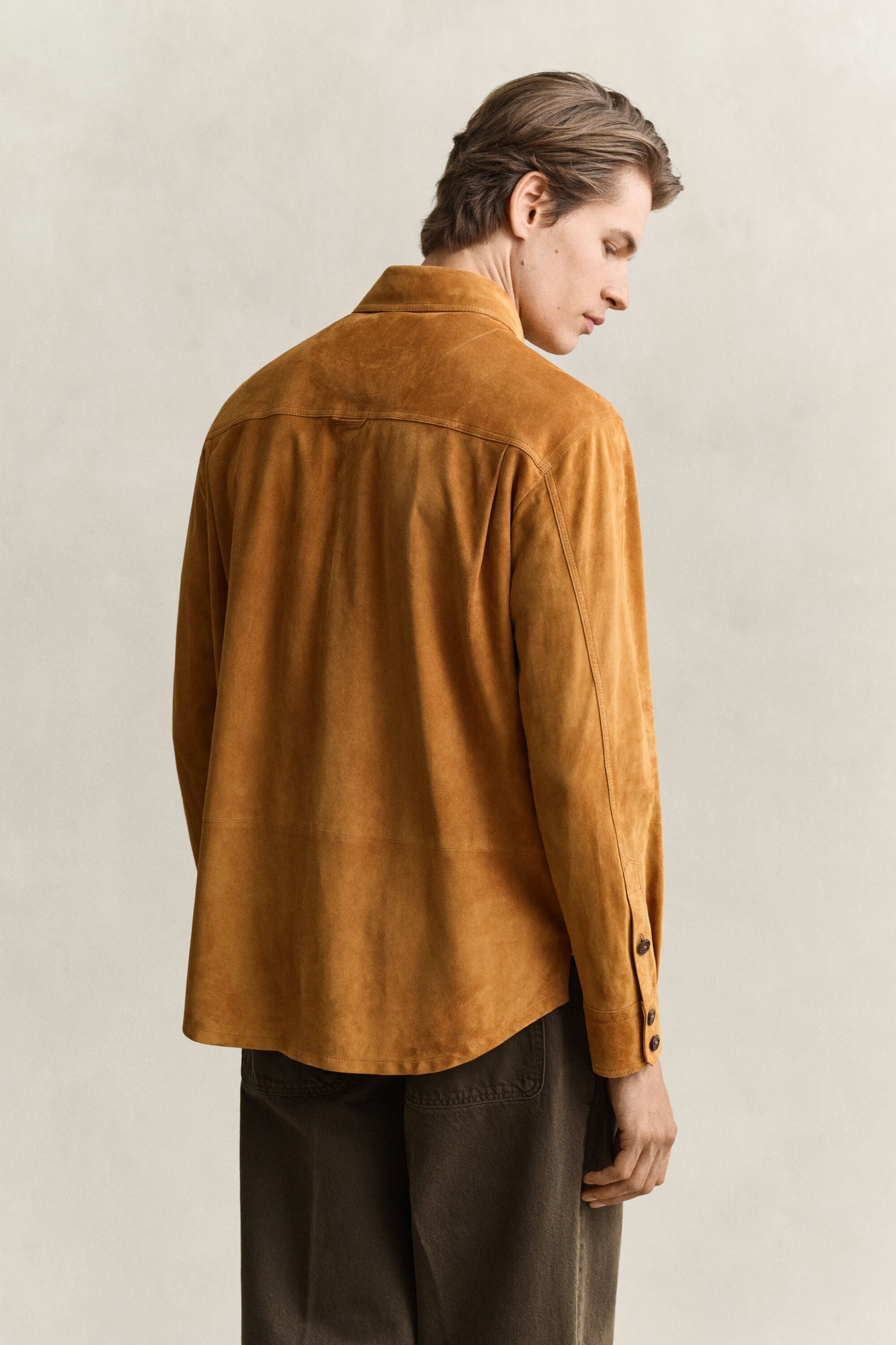 Sobrecamisa em camurça
