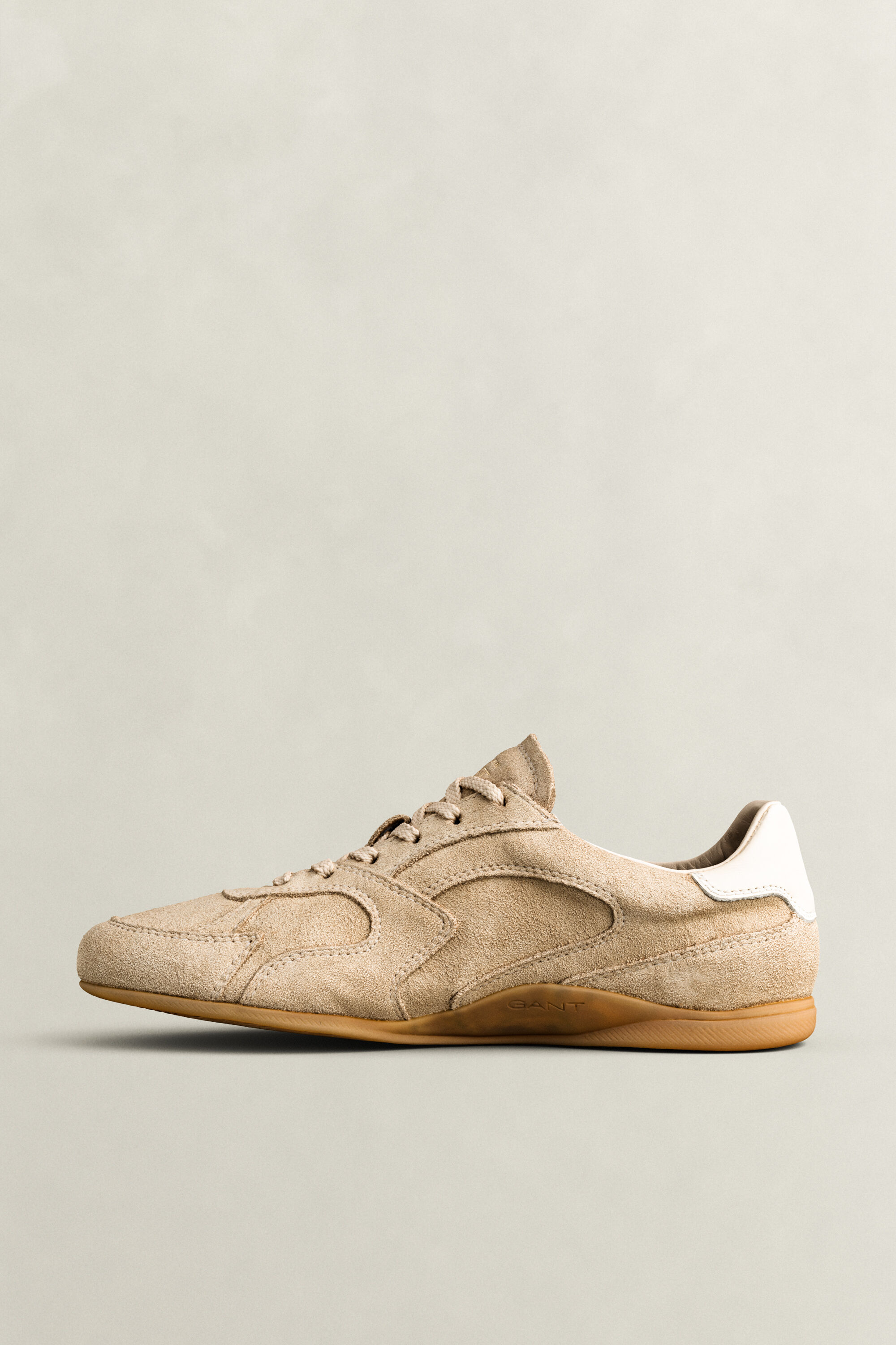 Ténis em camurça Sperly