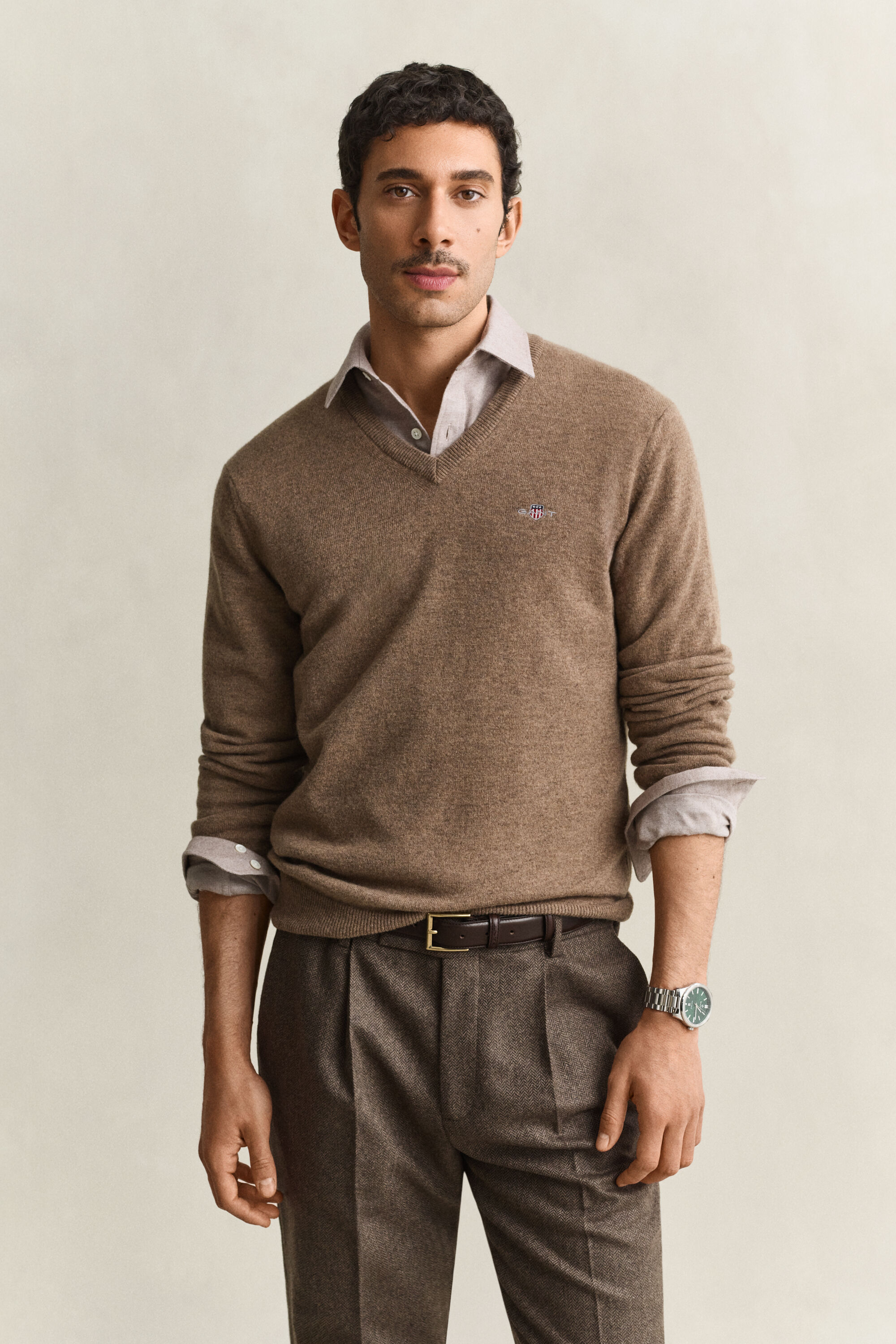 Pullover com decote em V em lã