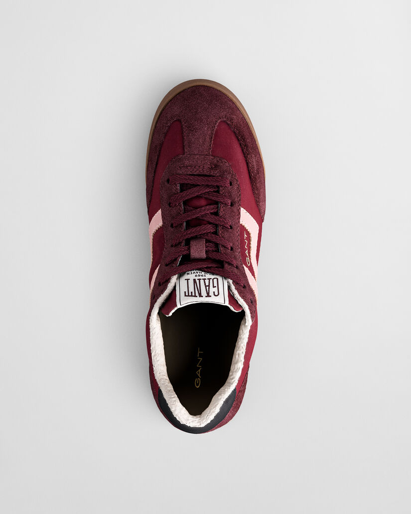 Ténis em camurça Beylana