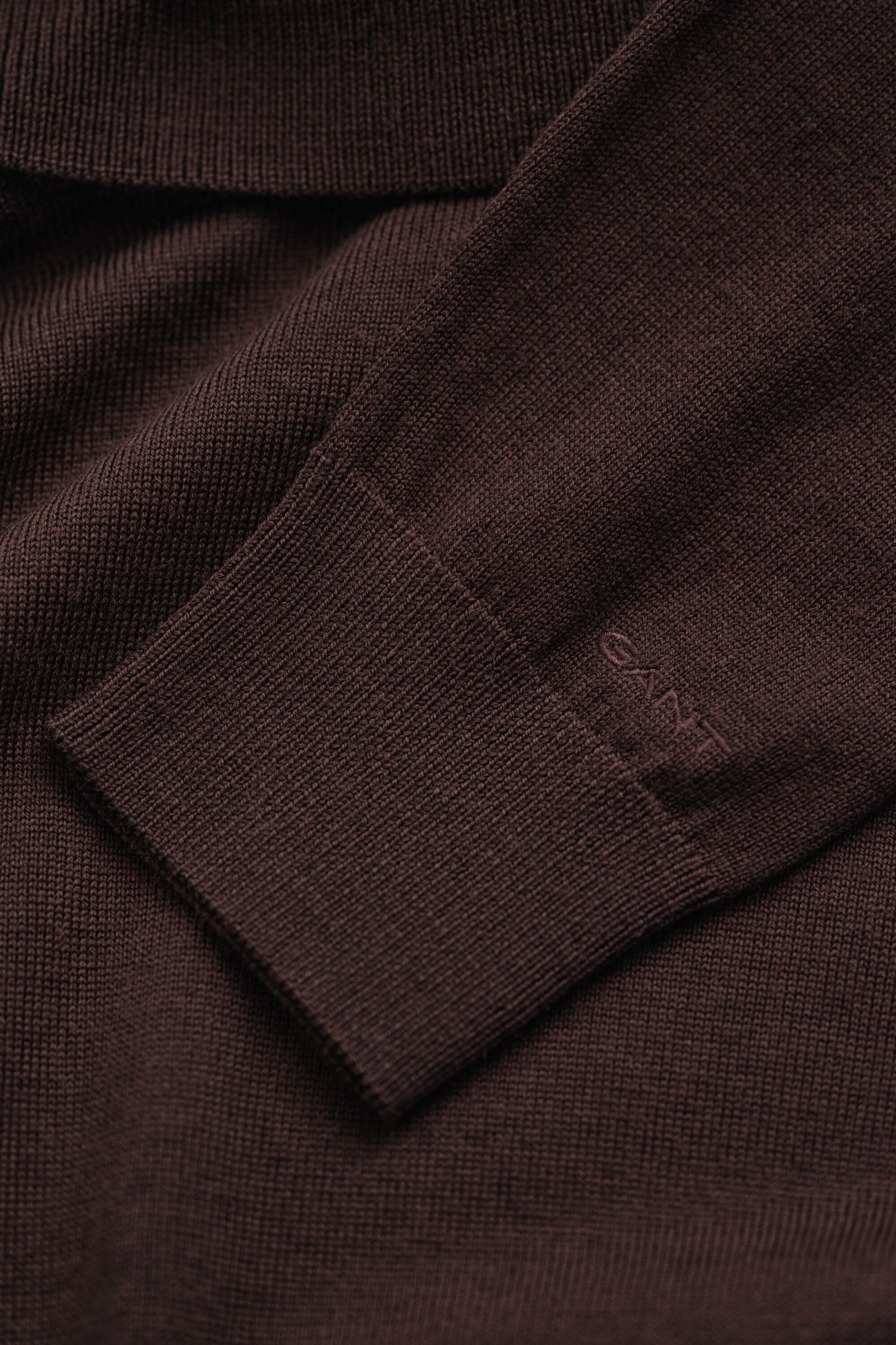 Camisola de gola alta em lã de merino extrafina