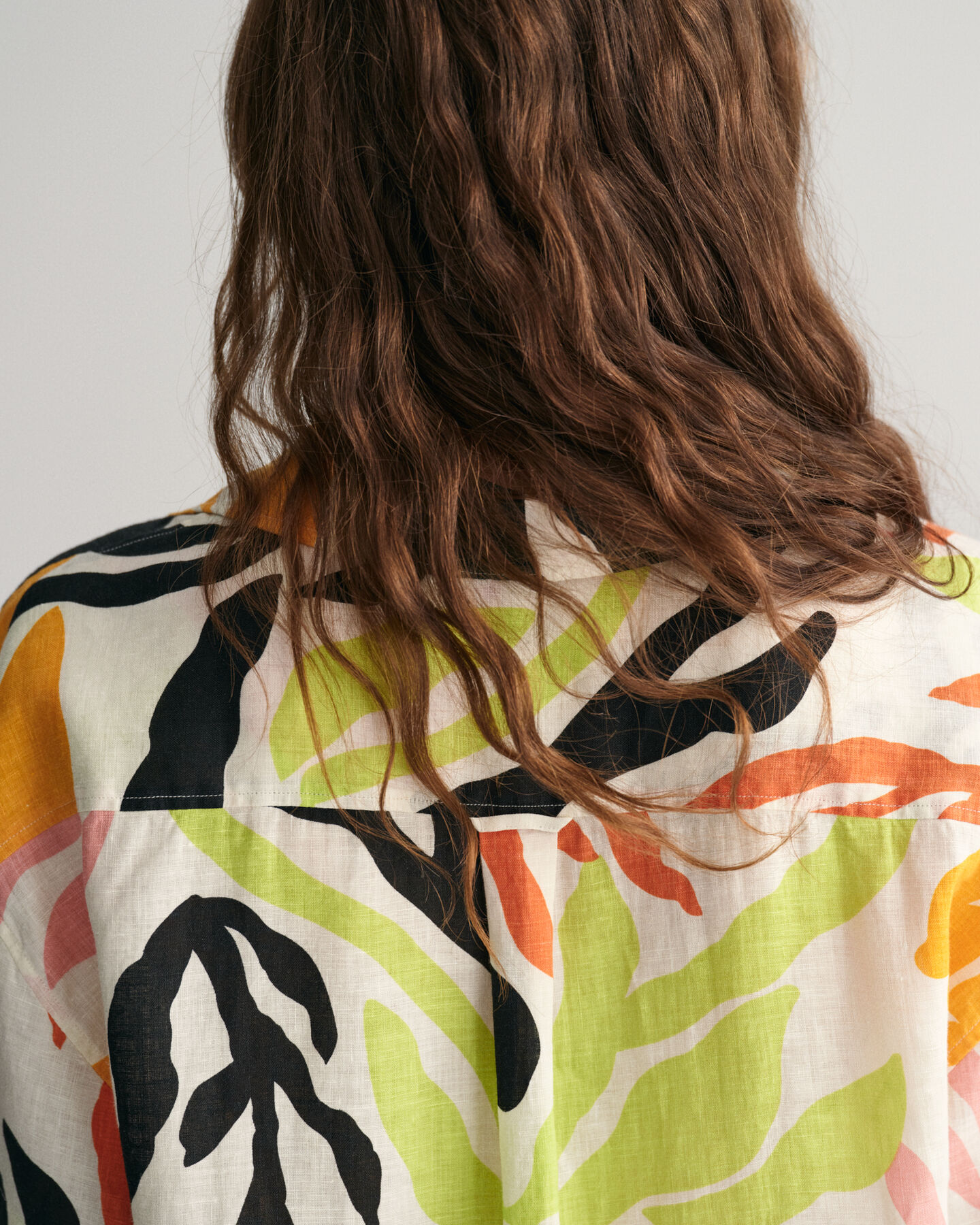 Cafet&atilde; de manga curta em linho Palm Print