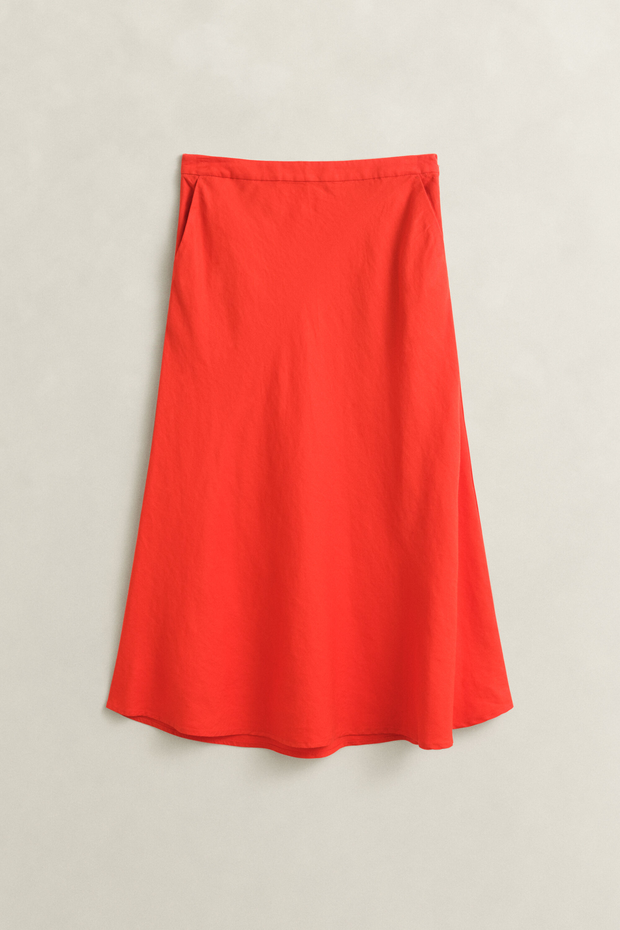 Saia rodada em mistura de linho