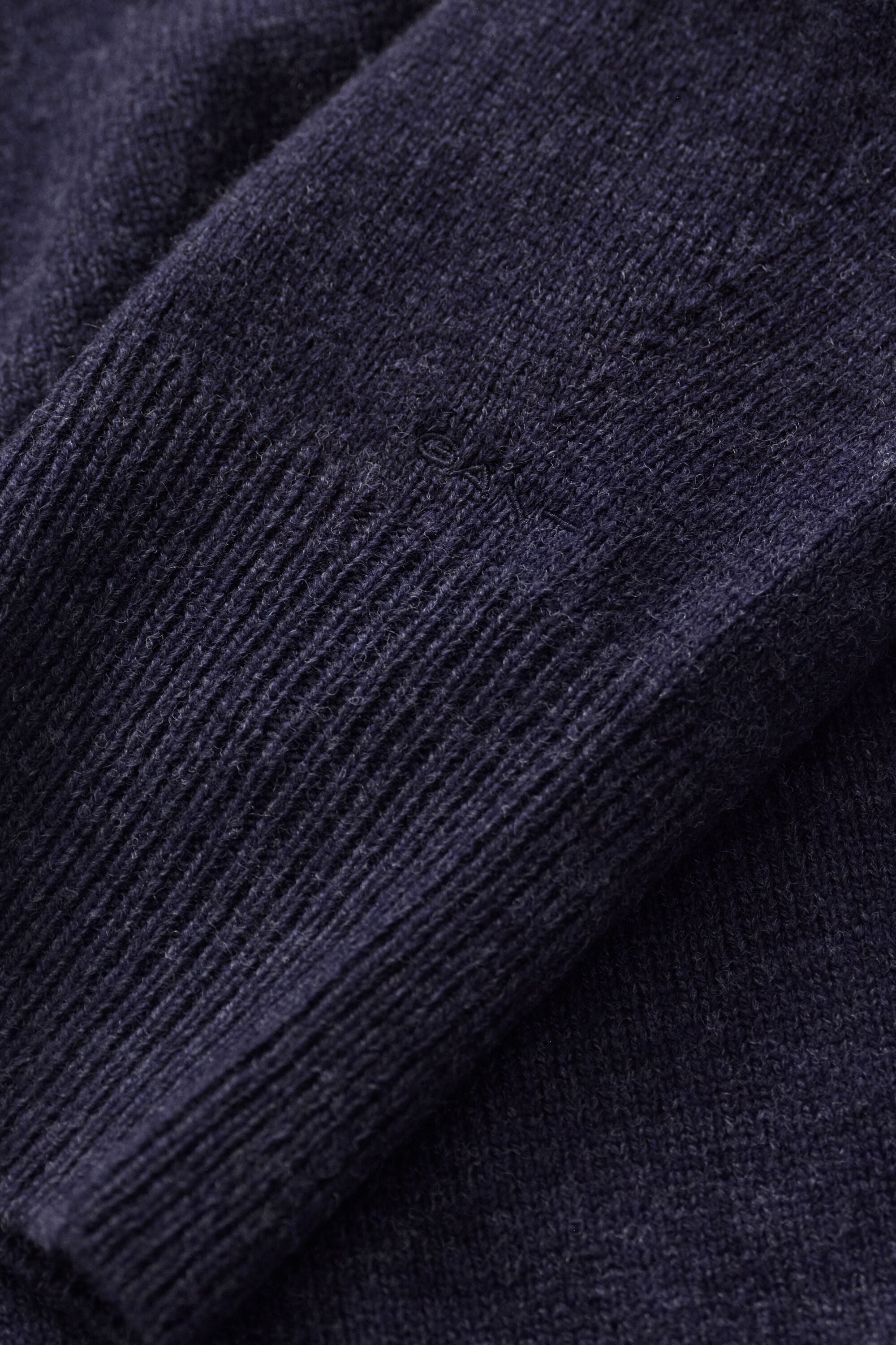 Sweatshirt com capuz em lã e caxemira