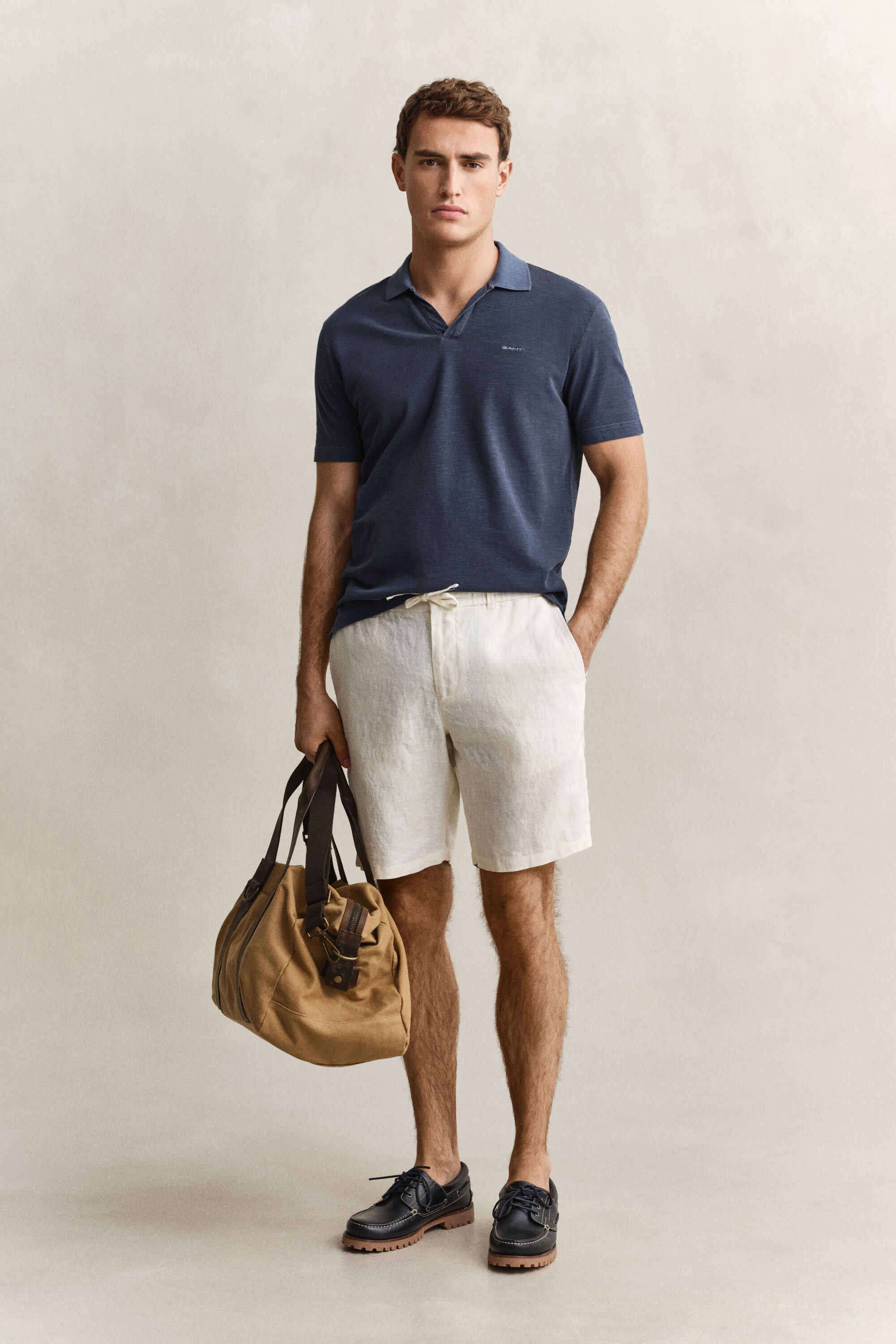 Polo com efeito desgastado