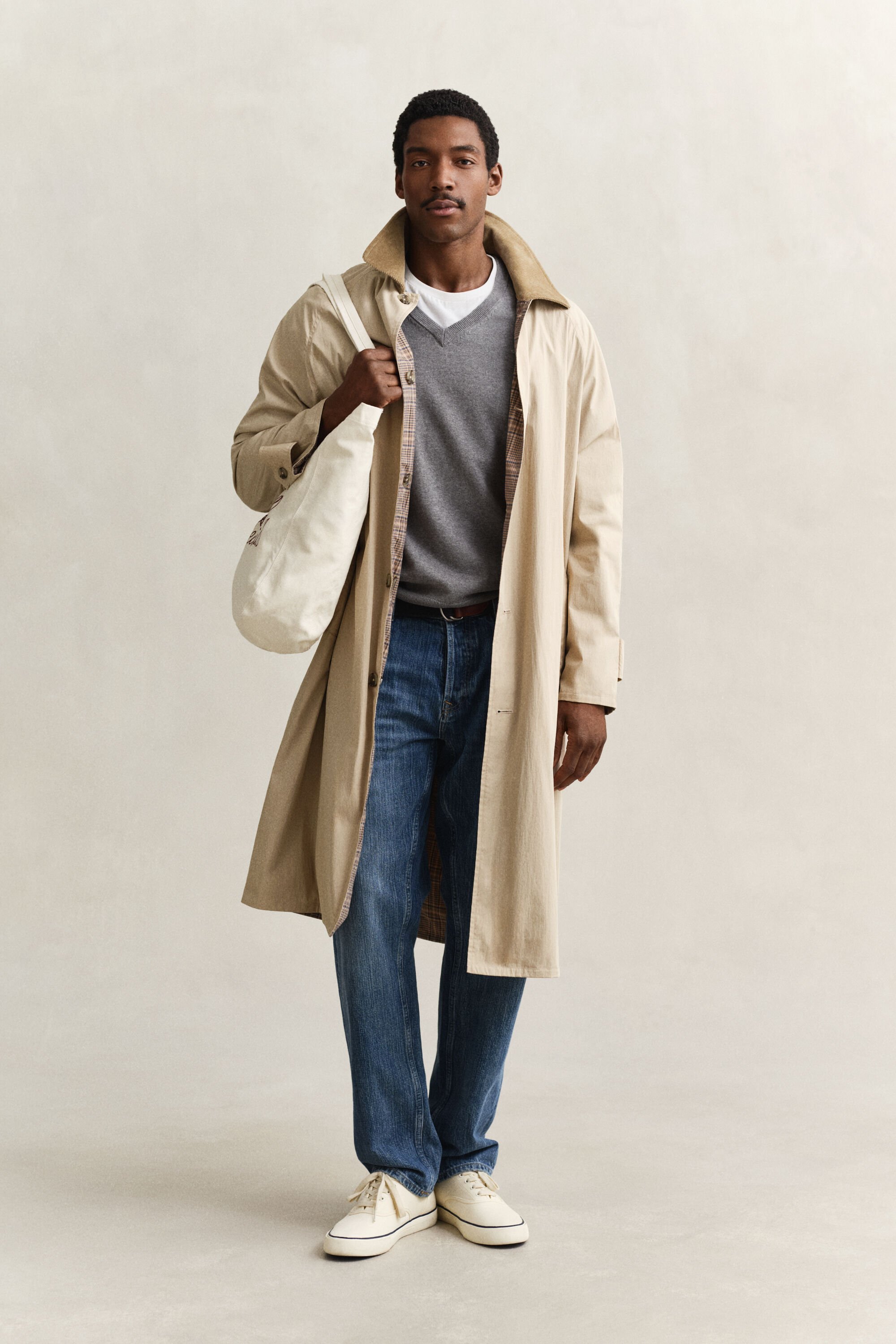 Pulover com decote em V em algodão clássico