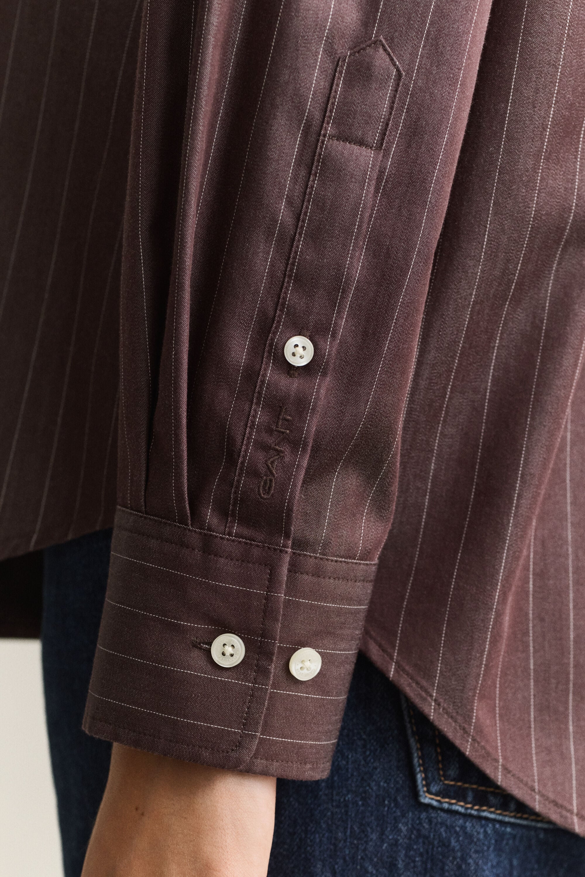 Camisa em popelina às riscas relaxed fit