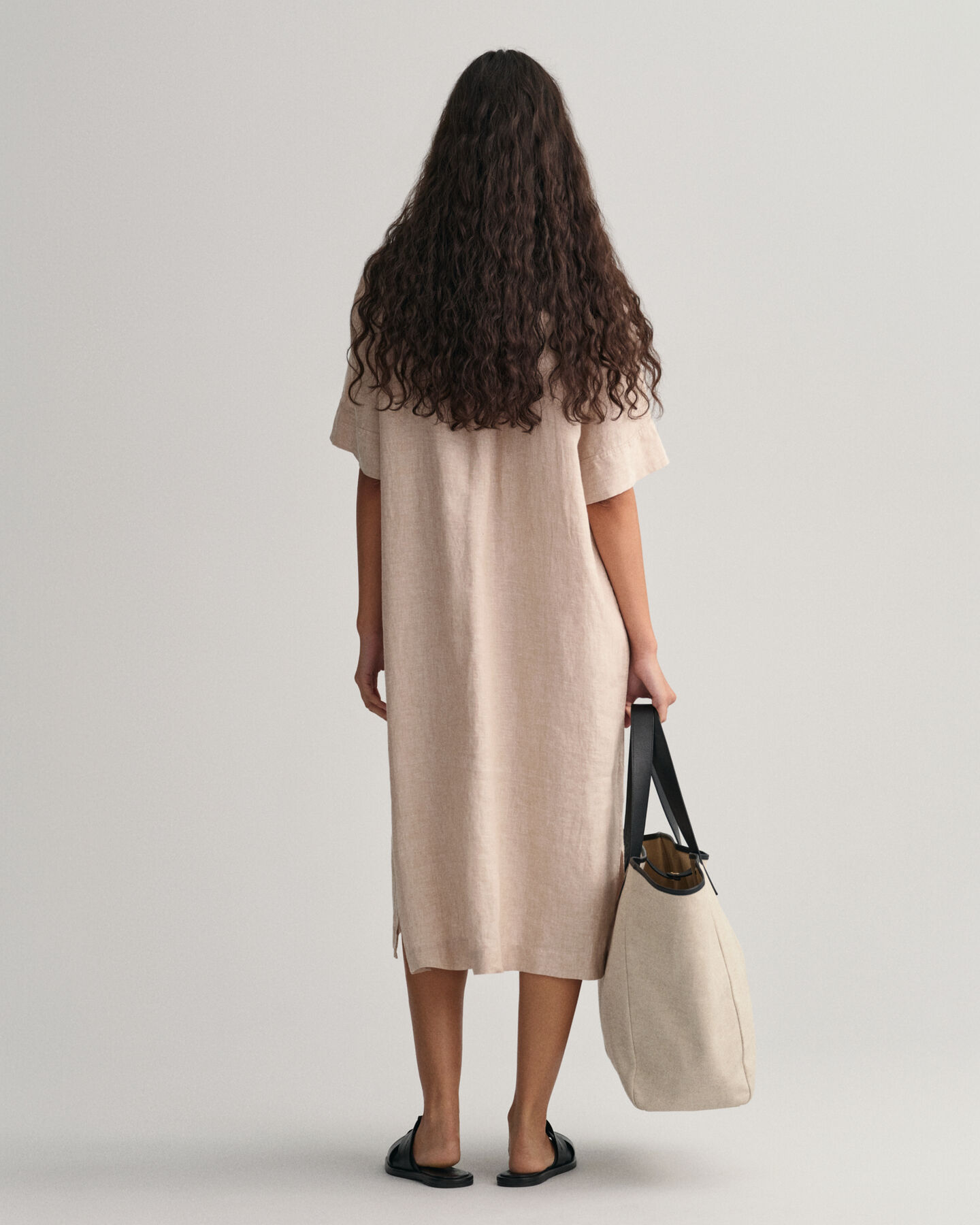 Vestido-camisa de manga curta em linho