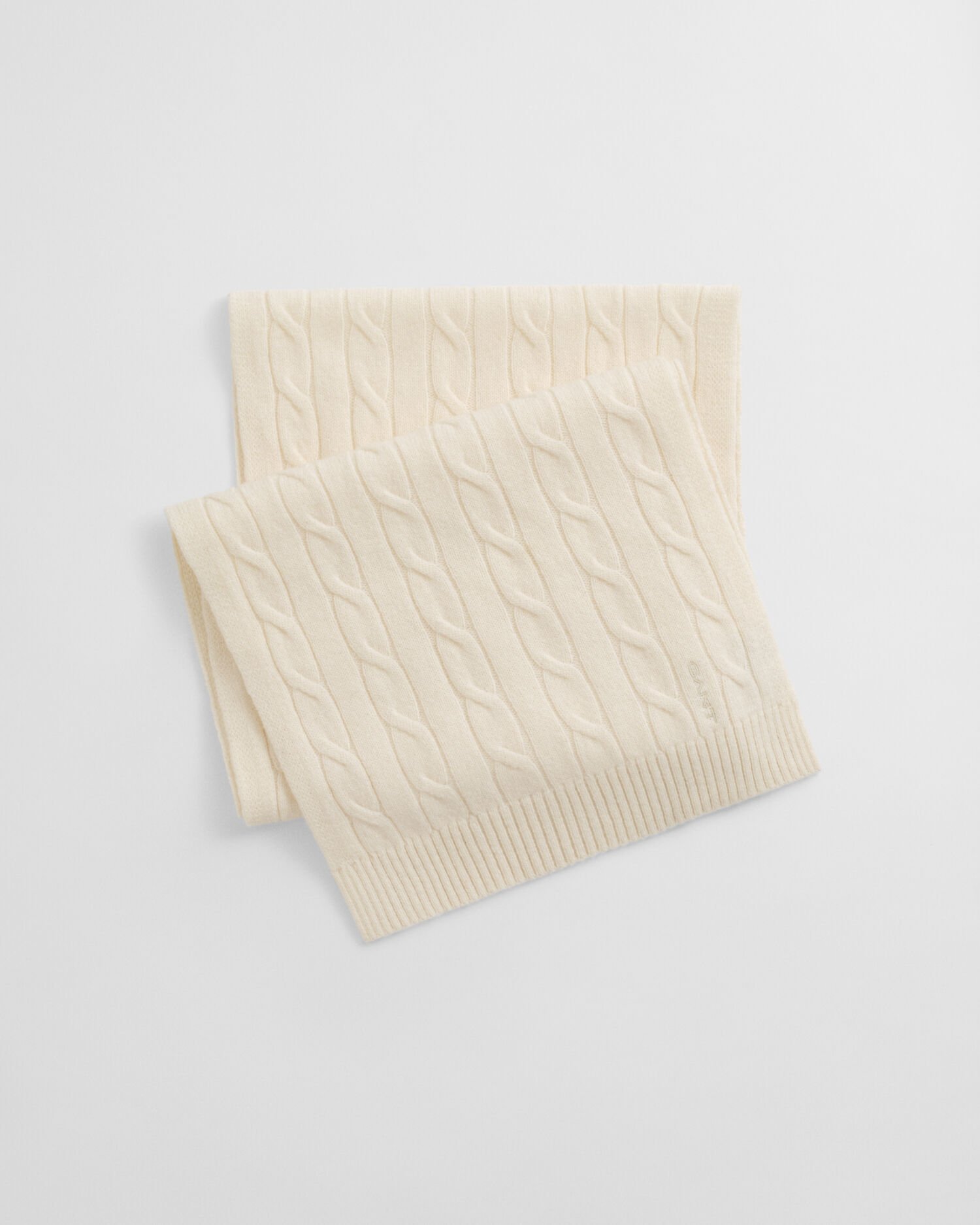 Cachecol em malha entrançada de lã