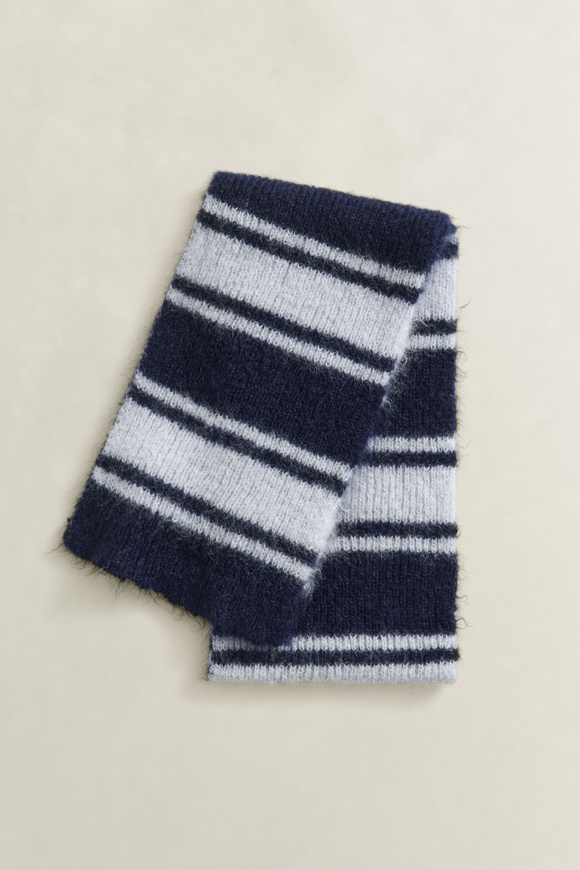 Cachecol em mohair às riscas