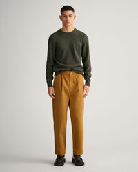 Calças chino com pregas