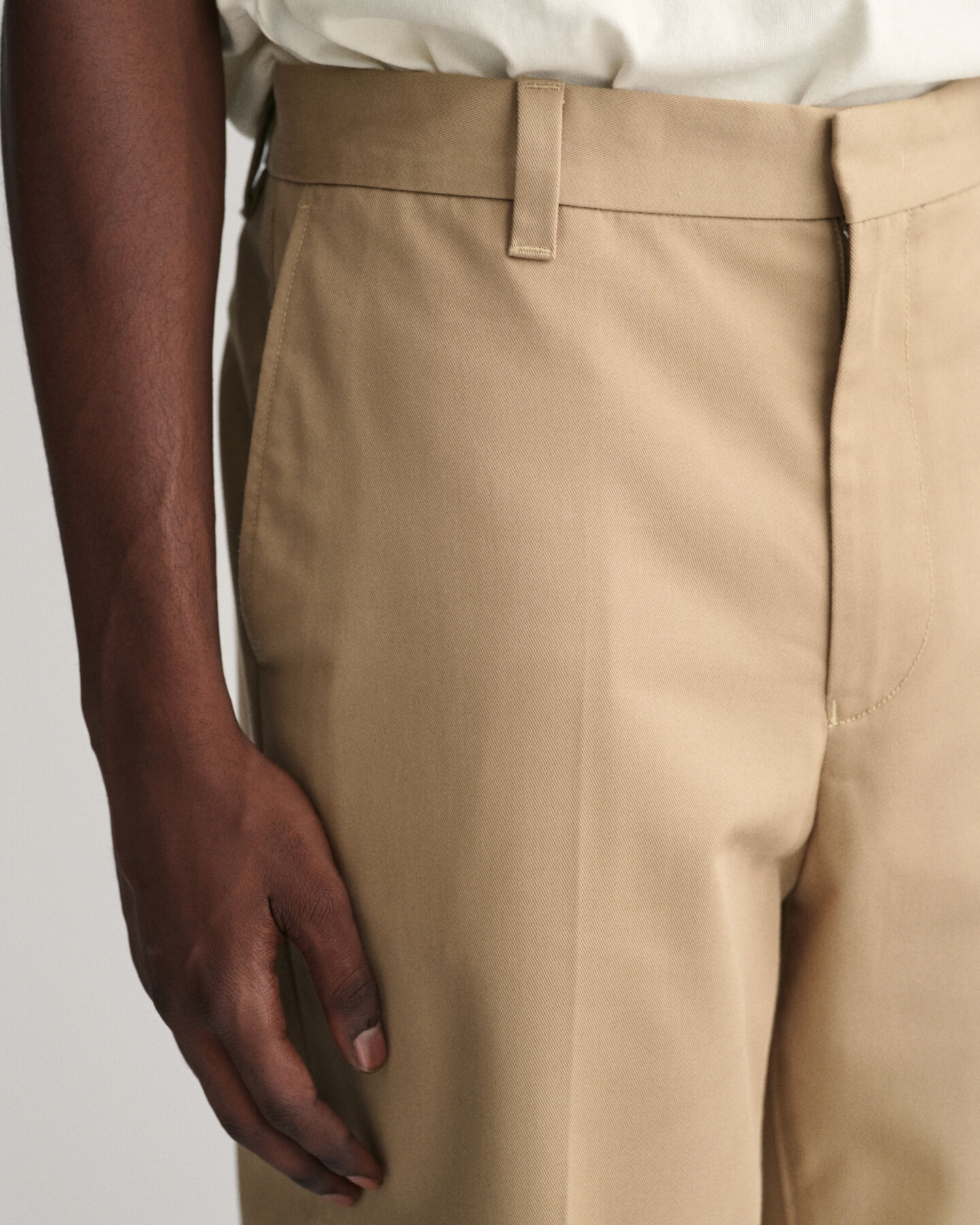 Calças chino utilitárias loose fit